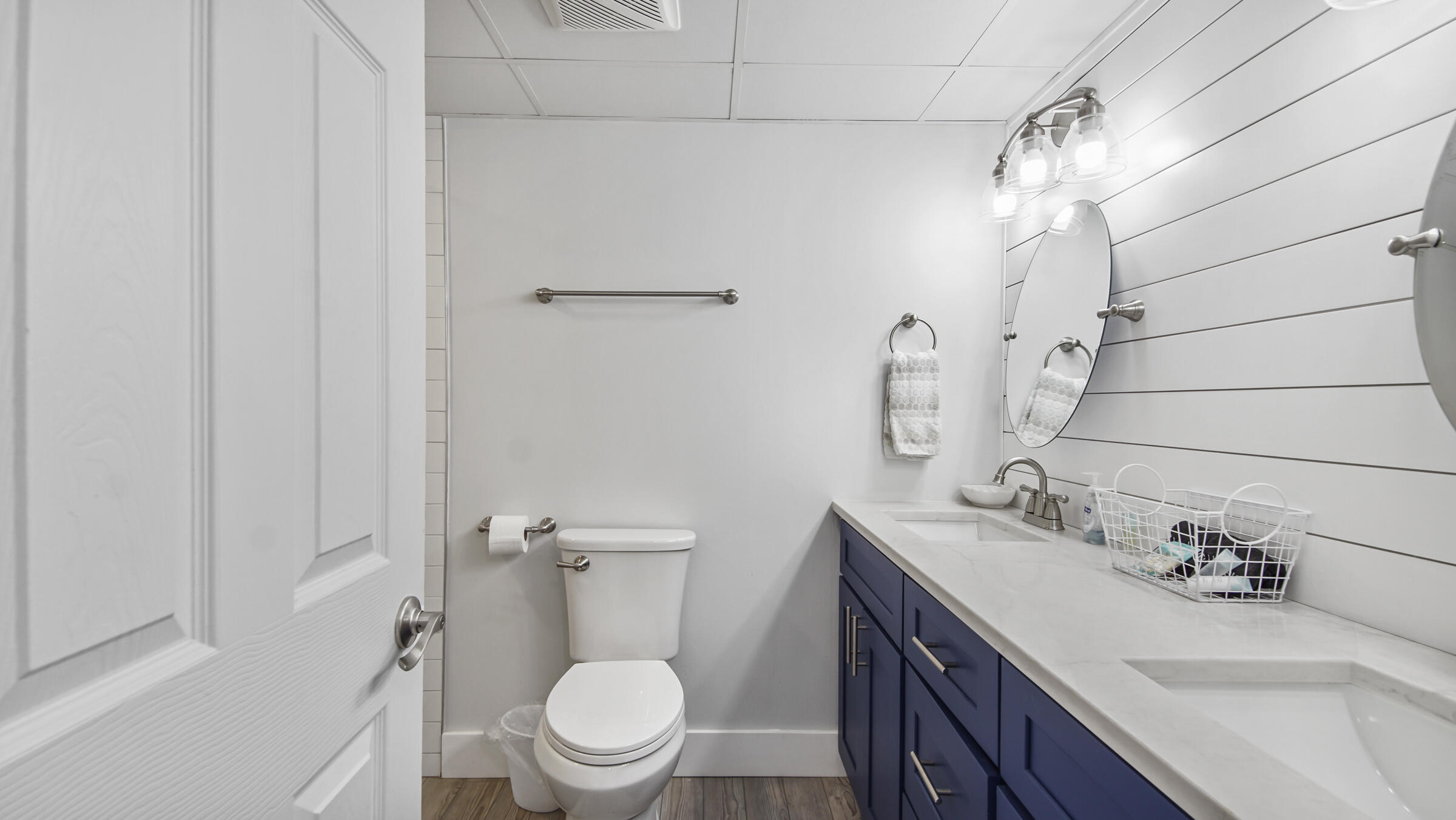 10509 Front Beach Road, 100