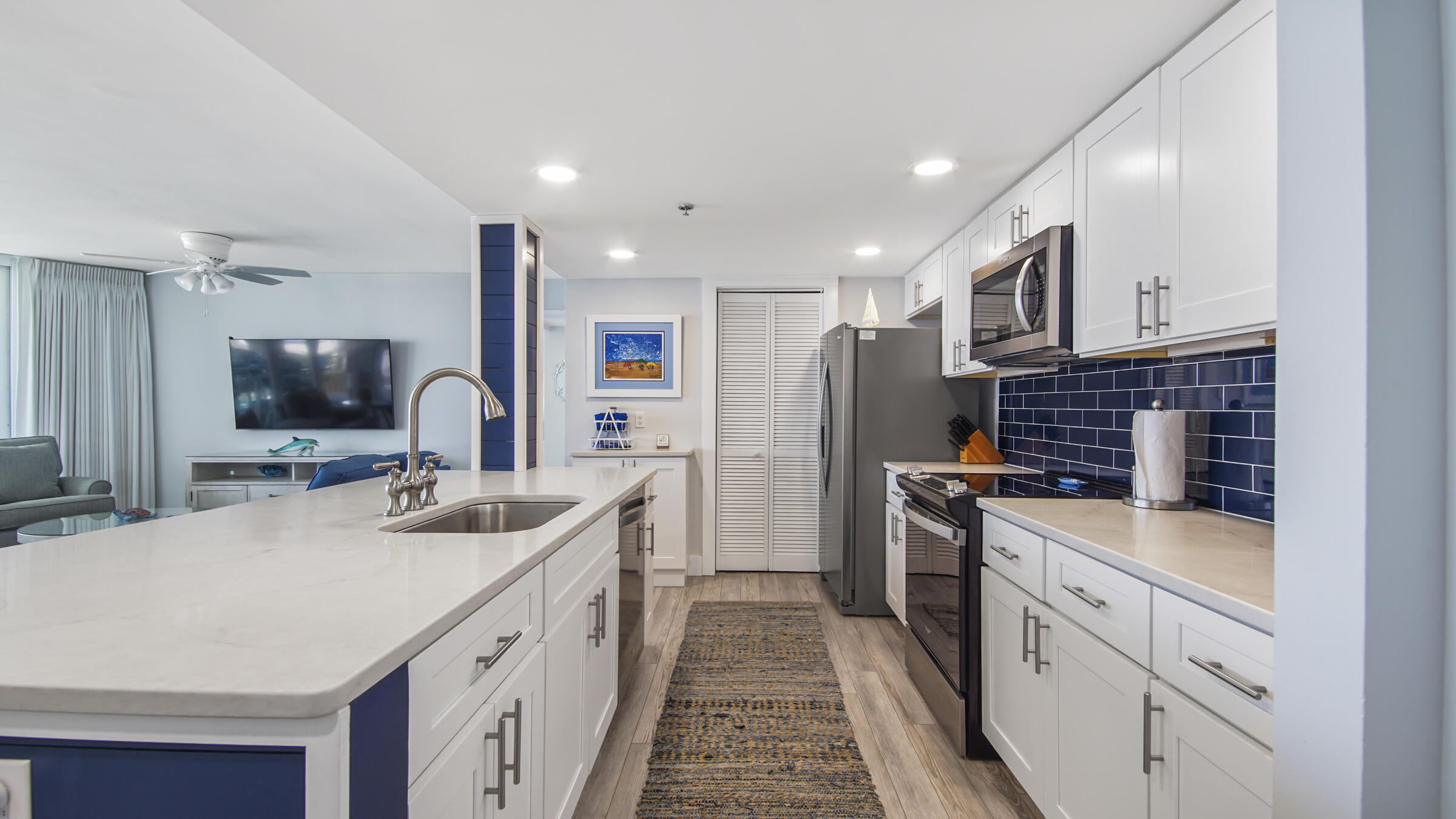 10509 Front Beach Road, 100