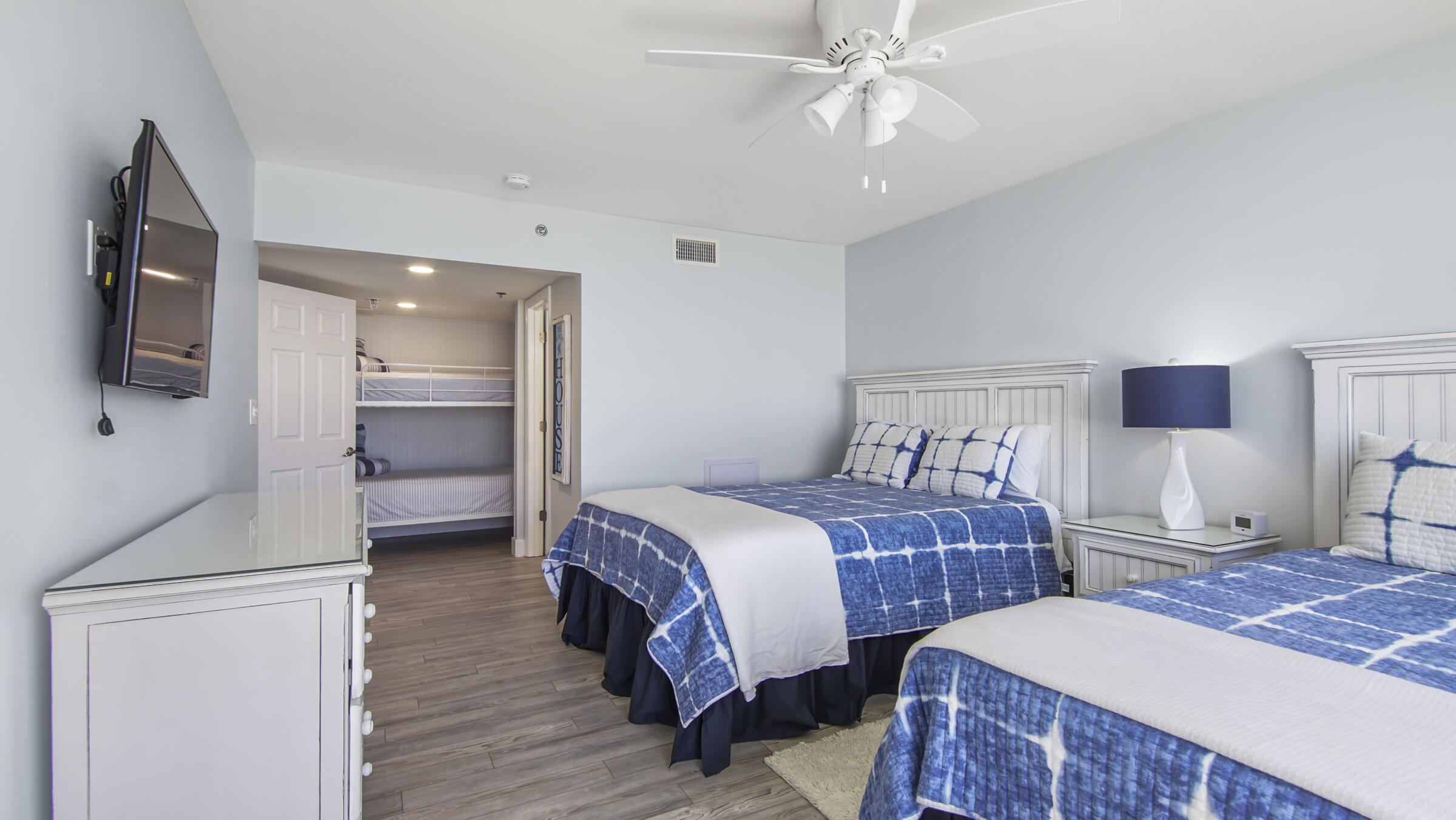 10509 Front Beach Road, 100