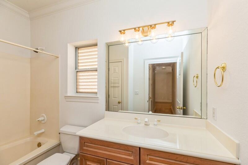 242 Calusa Boulevard