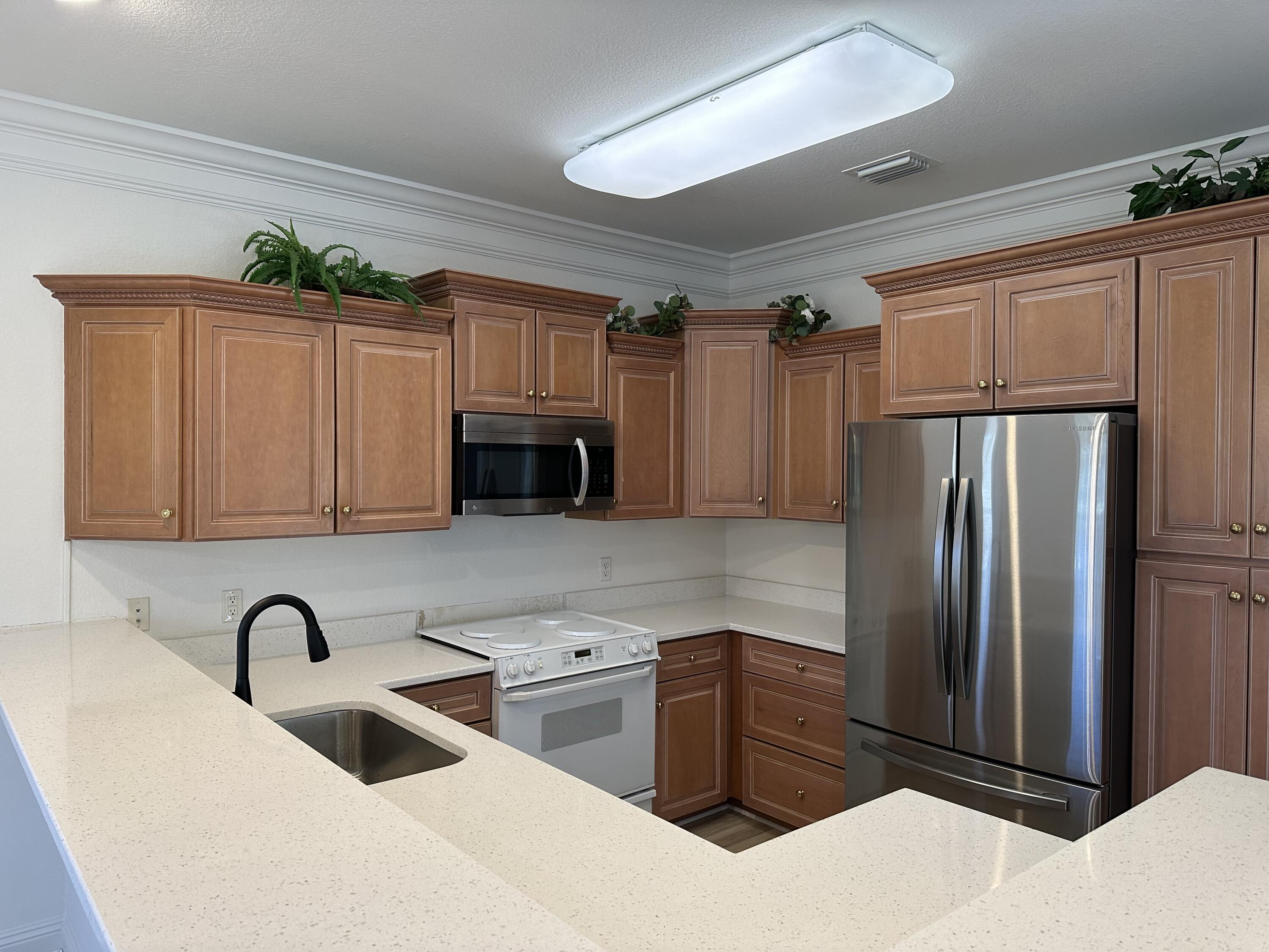 242 Calusa Boulevard