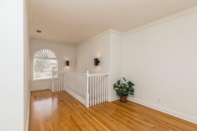 242 Calusa Boulevard