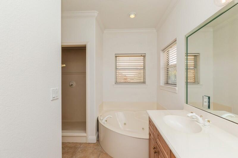 242 Calusa Boulevard