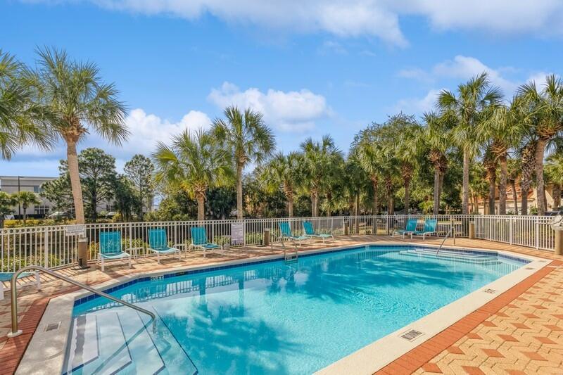 242 Calusa Boulevard