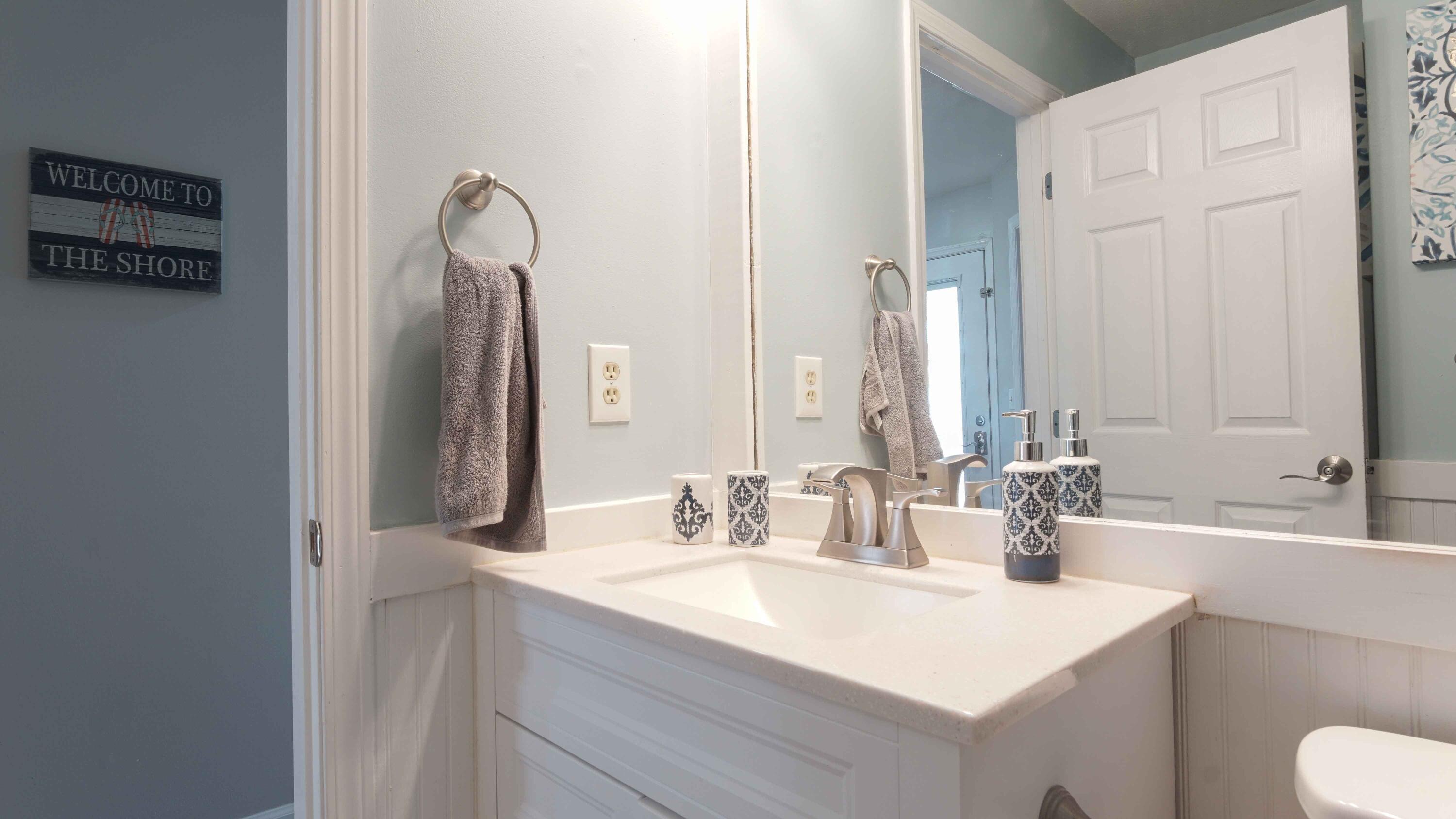 8730 Thomas Drive, 102