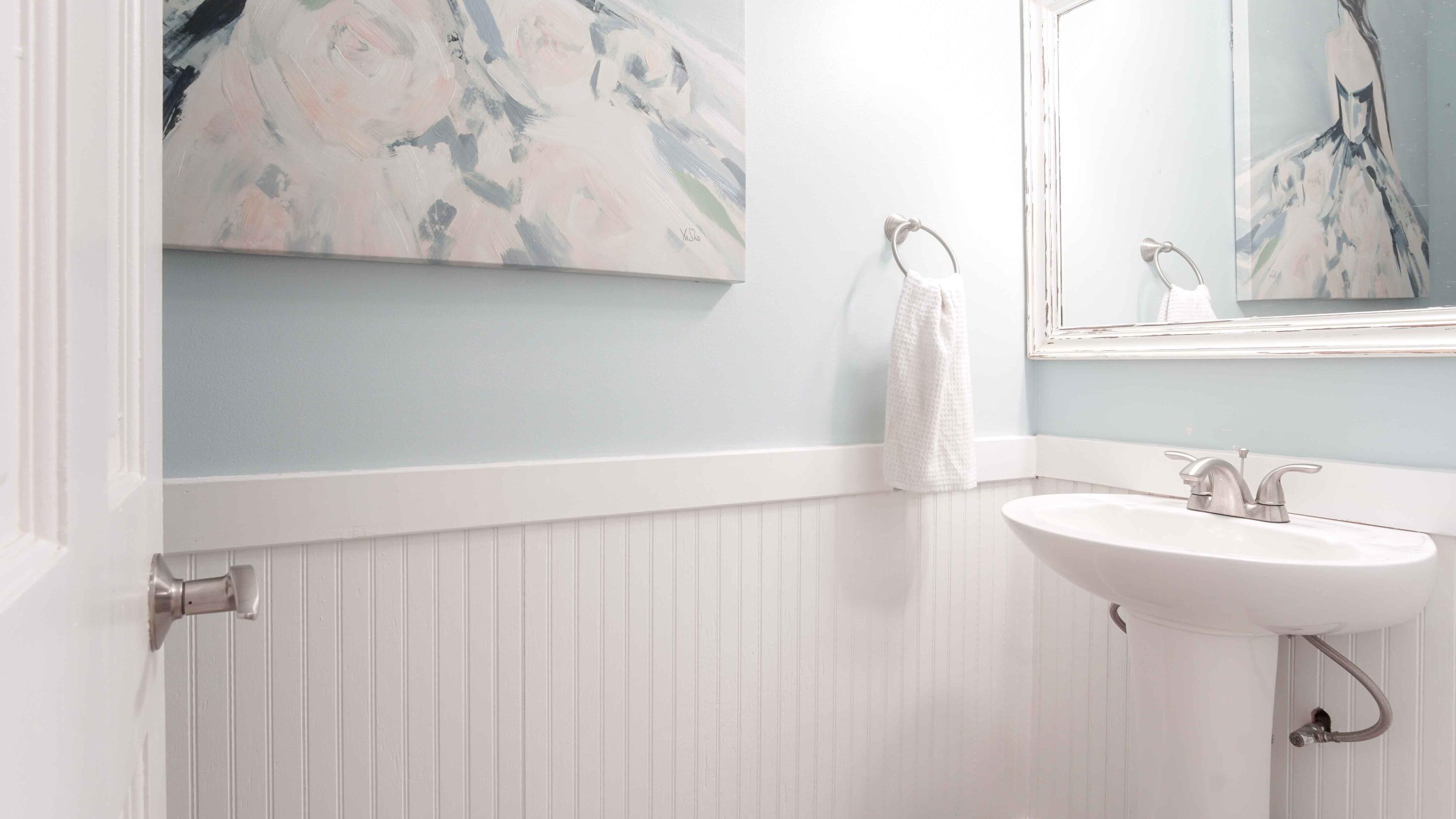 8730 Thomas Drive, 102