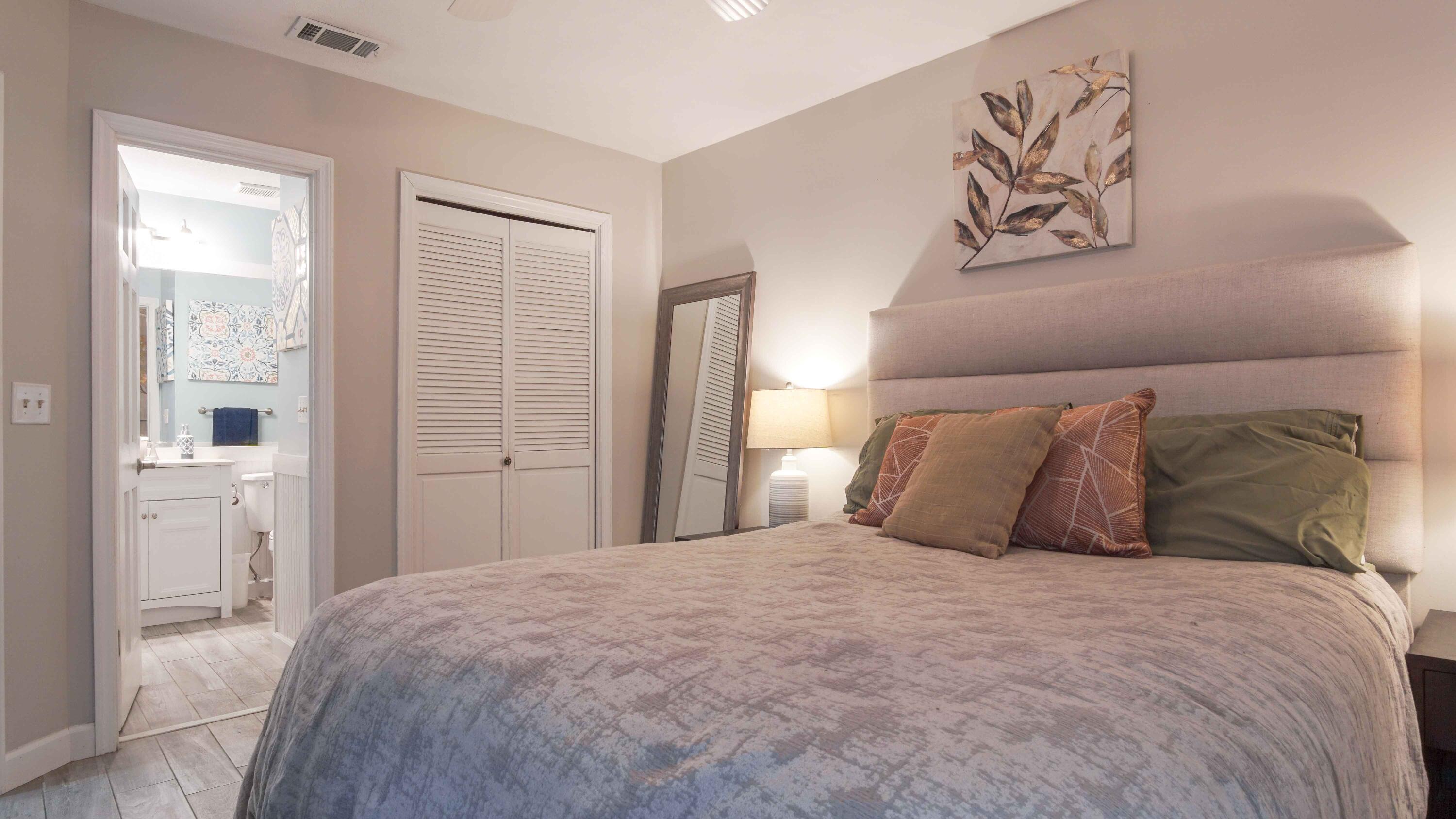 8730 Thomas Drive, 102