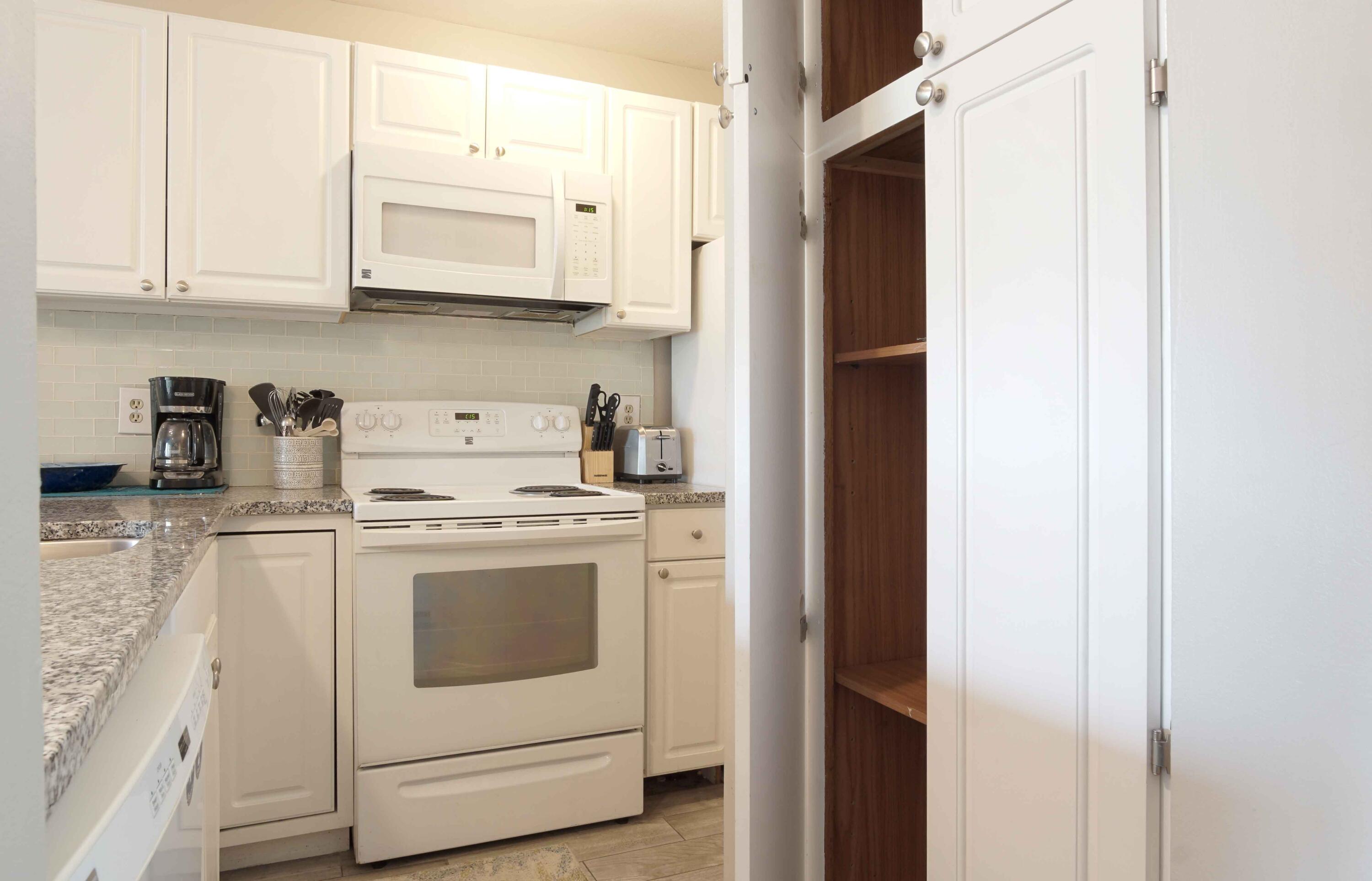 8730 Thomas Drive, 102