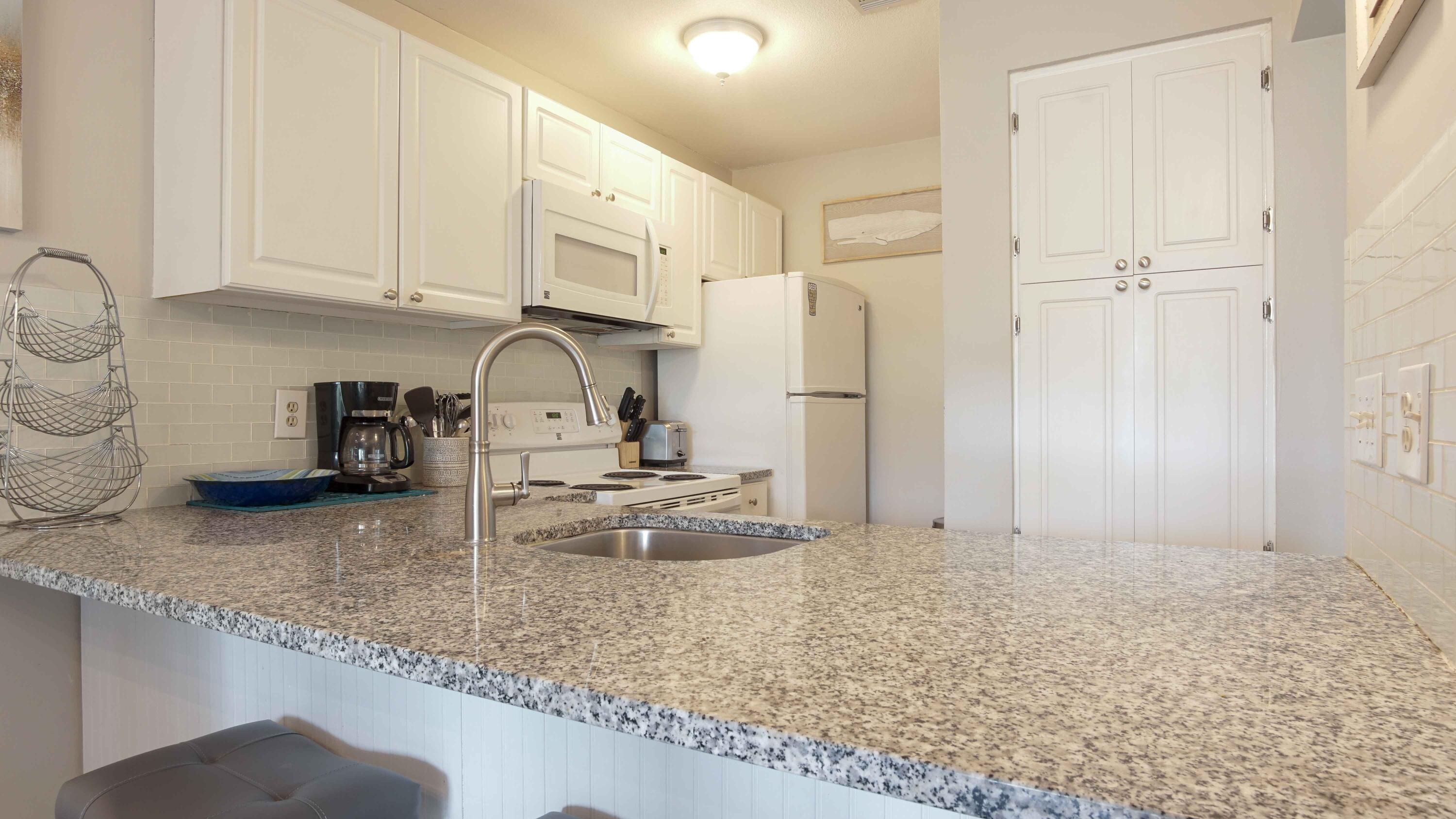 8730 Thomas Drive, 102