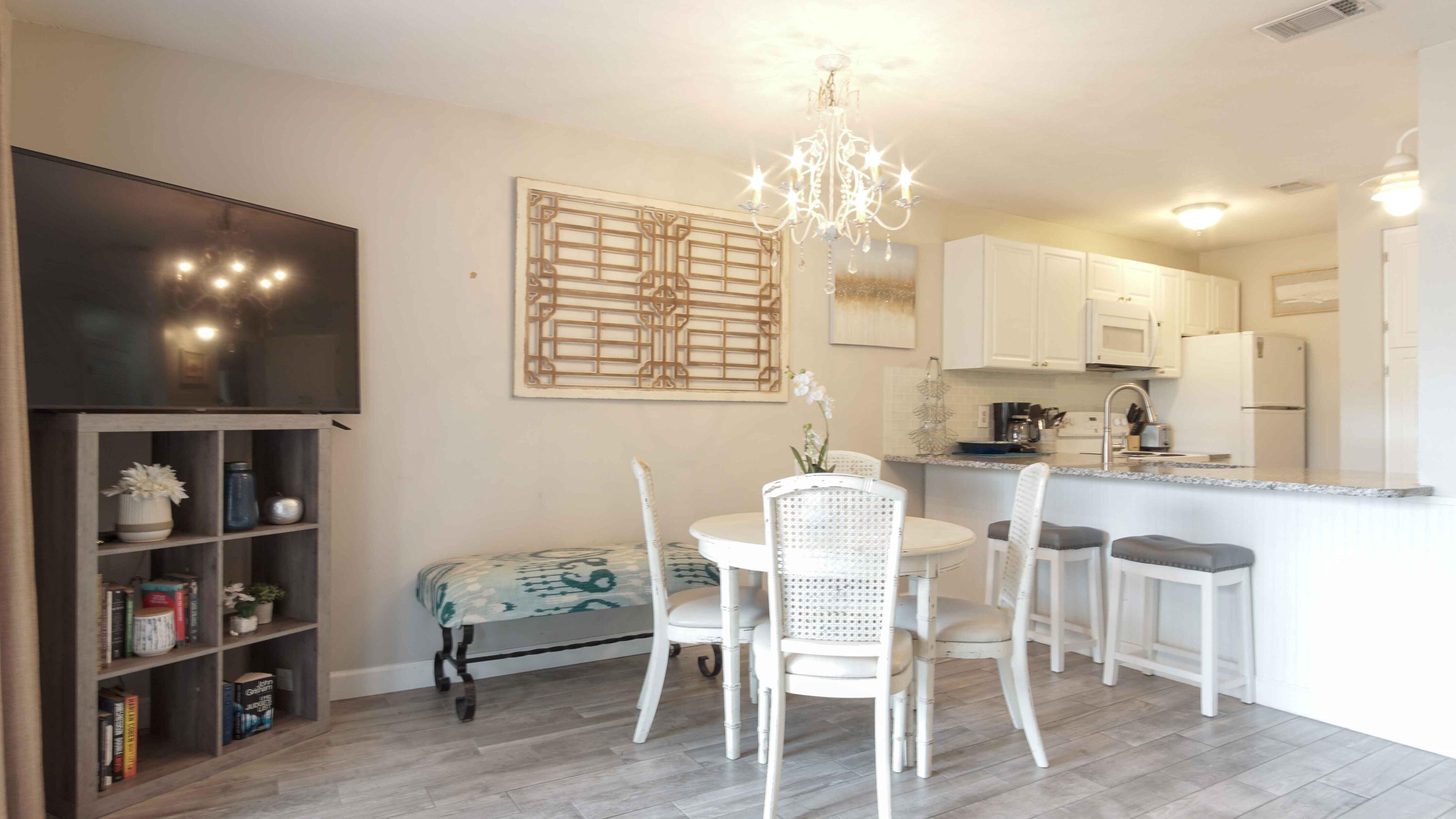 8730 Thomas Drive, 102