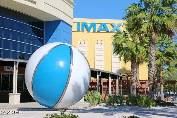 8730 Thomas Drive, 102