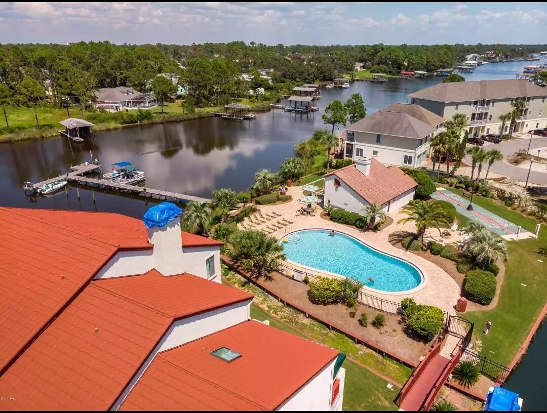 8730 Thomas Drive, 102