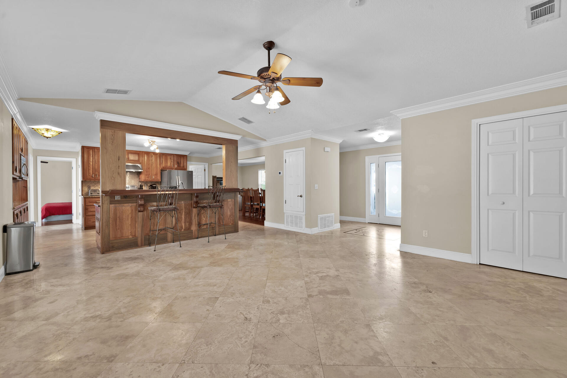 209 Santa Barbara Avenue