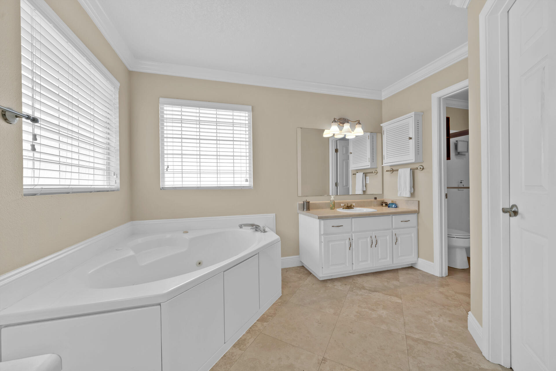 209 Santa Barbara Avenue