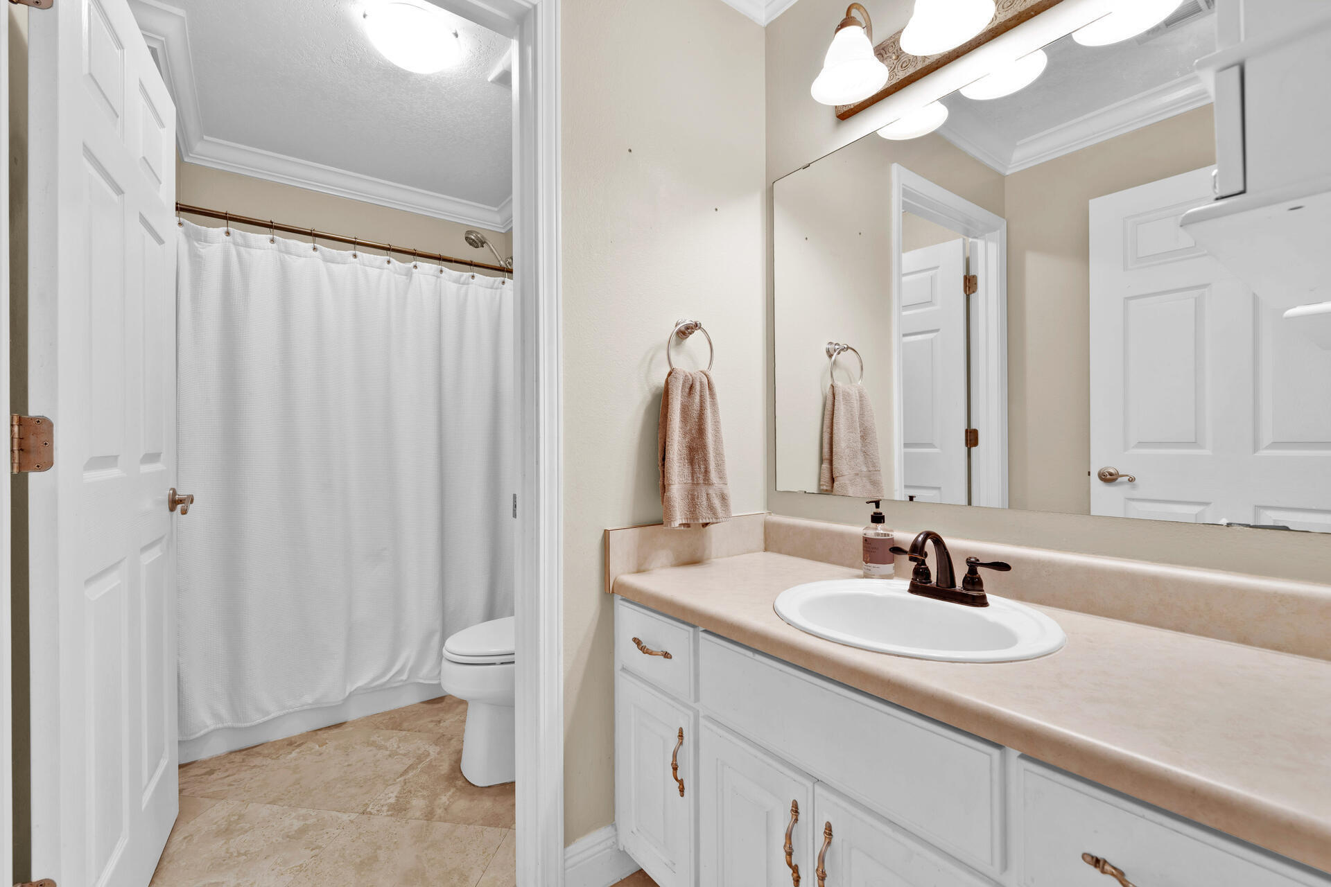 209 Santa Barbara Avenue