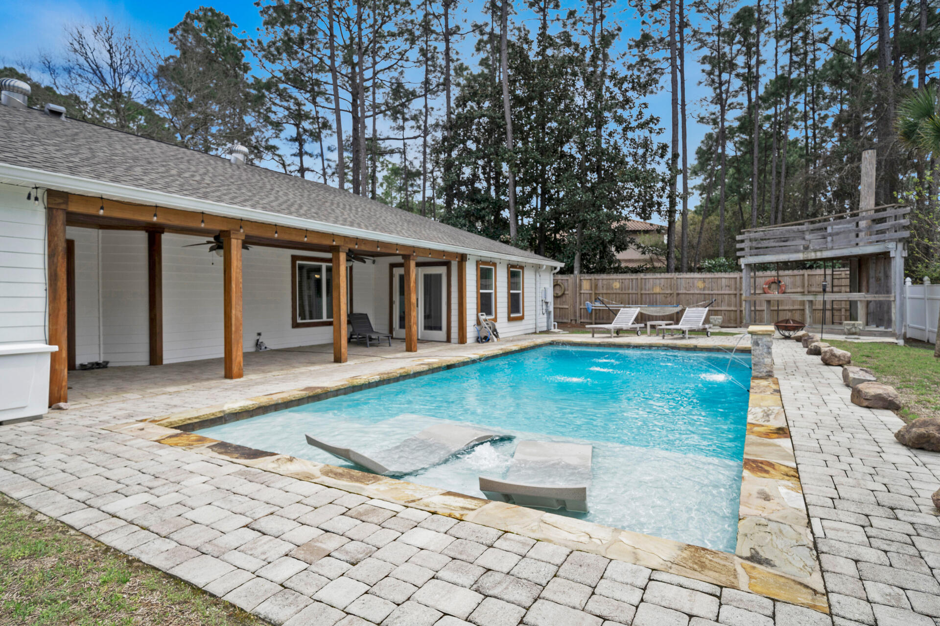 209 Santa Barbara Avenue