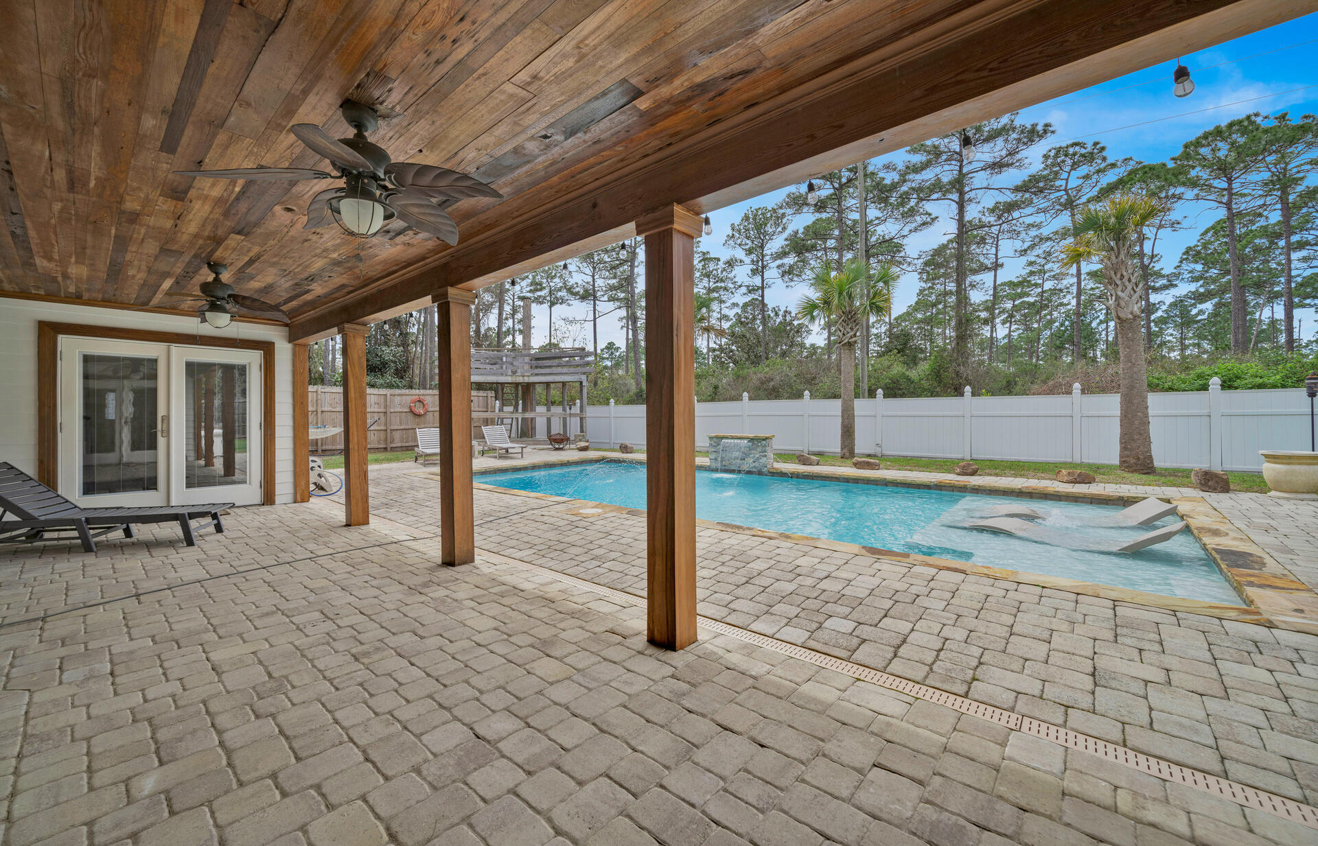 209 Santa Barbara Avenue