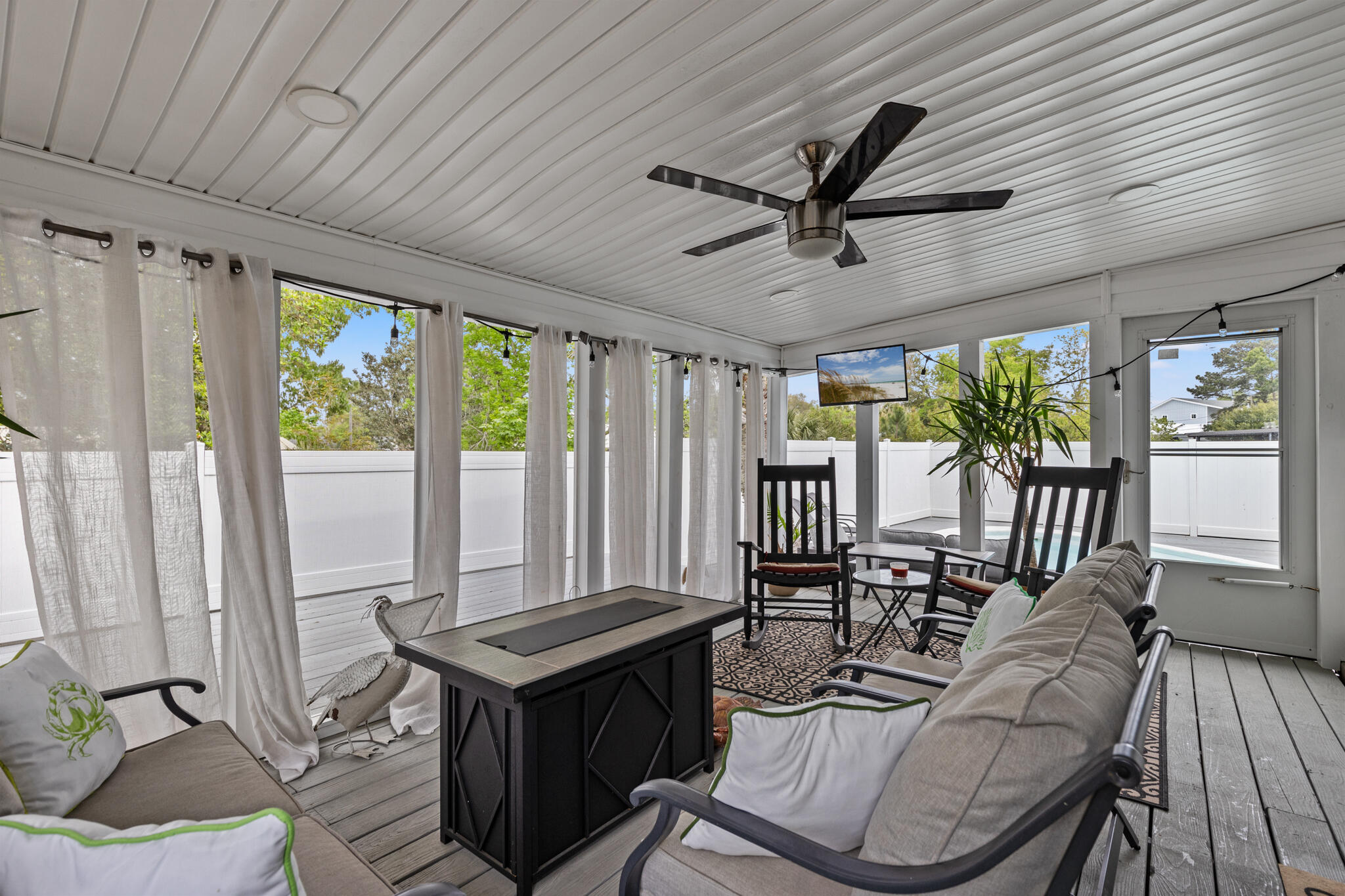 16401 Castile Avenue