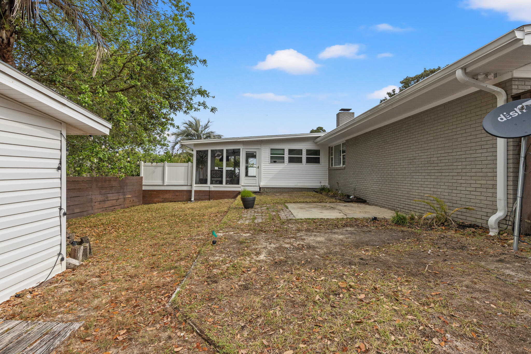 16401 Castile Avenue