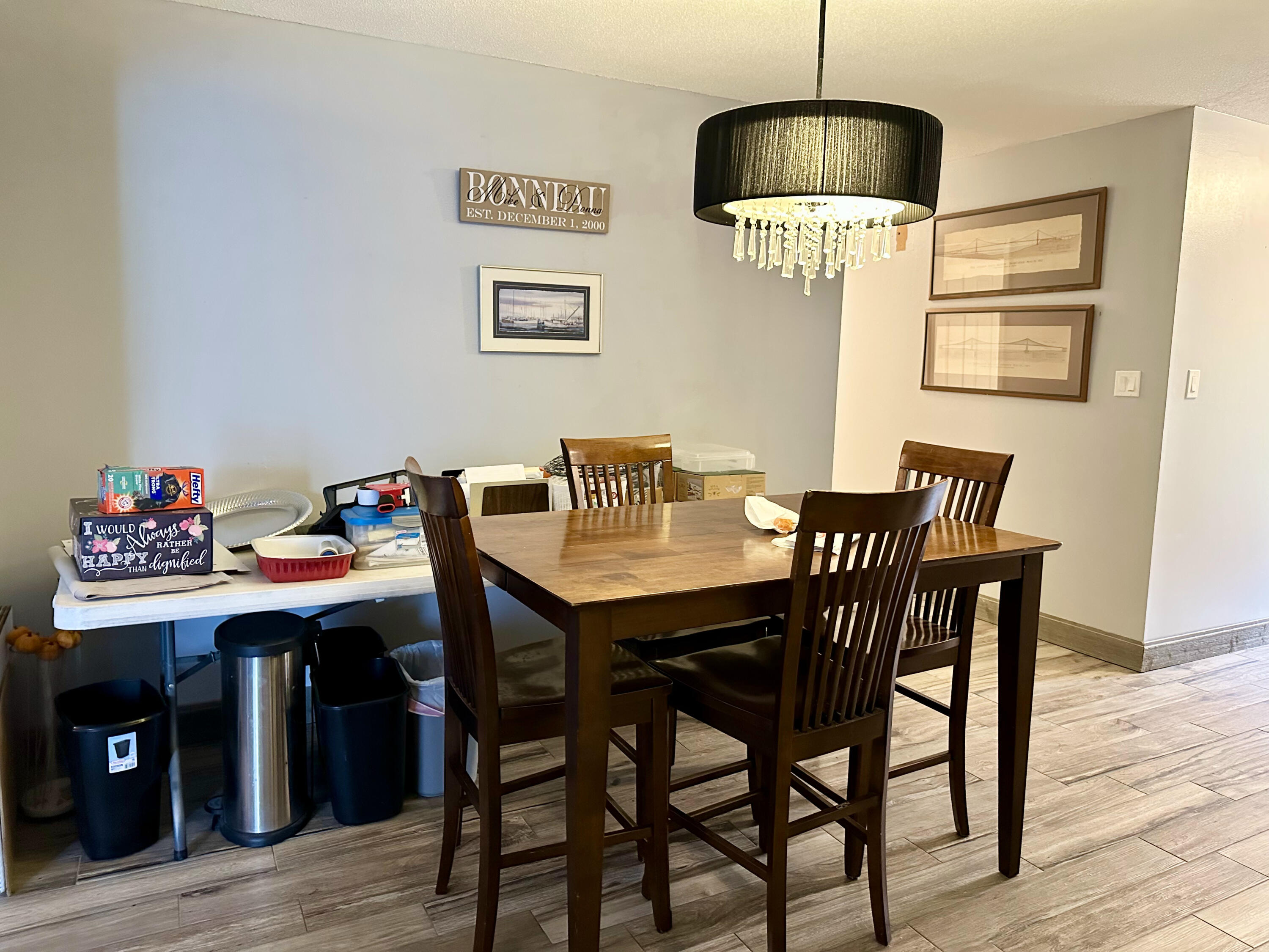 613 Mayflower Avenue