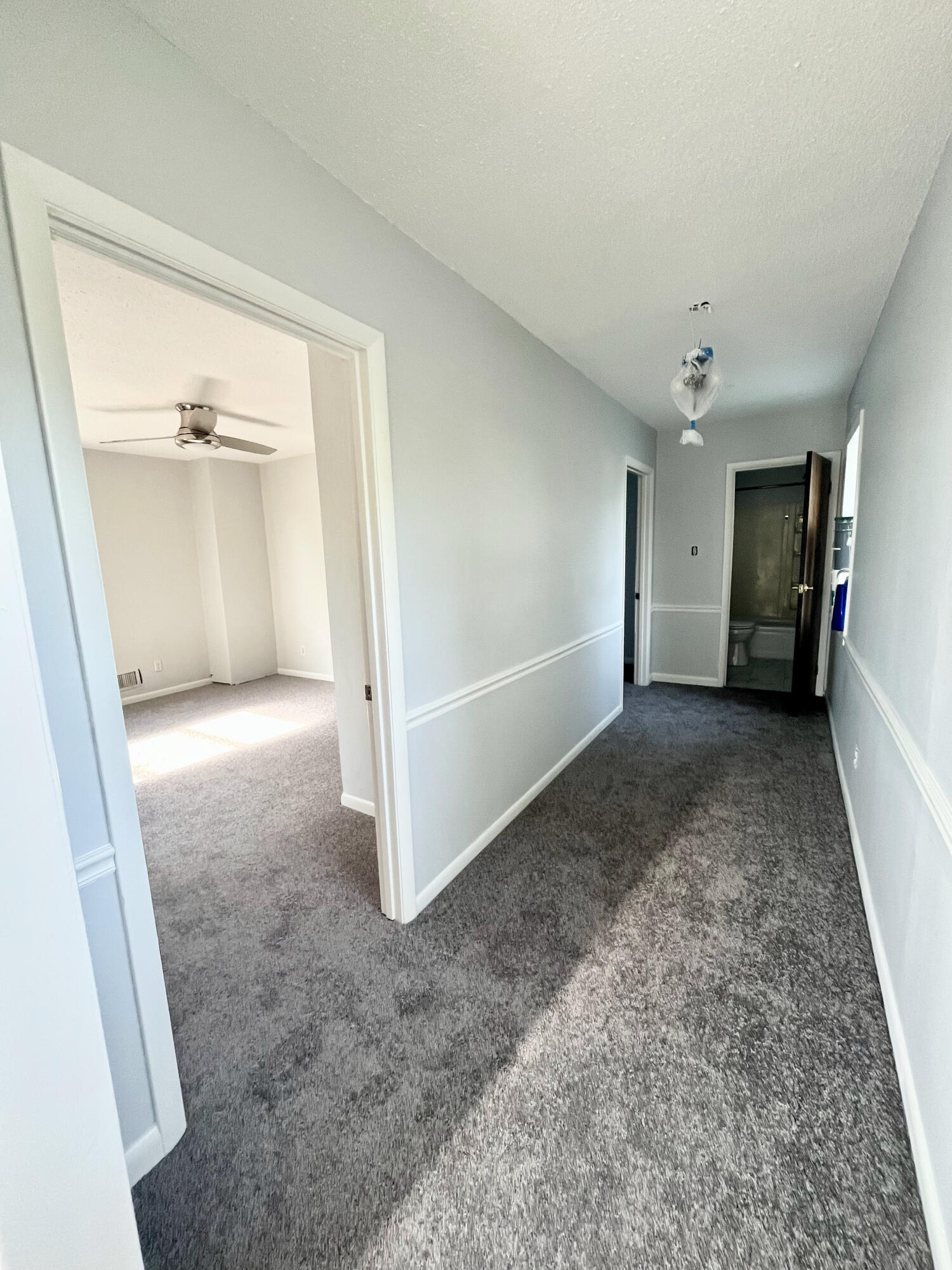 613 Mayflower Avenue