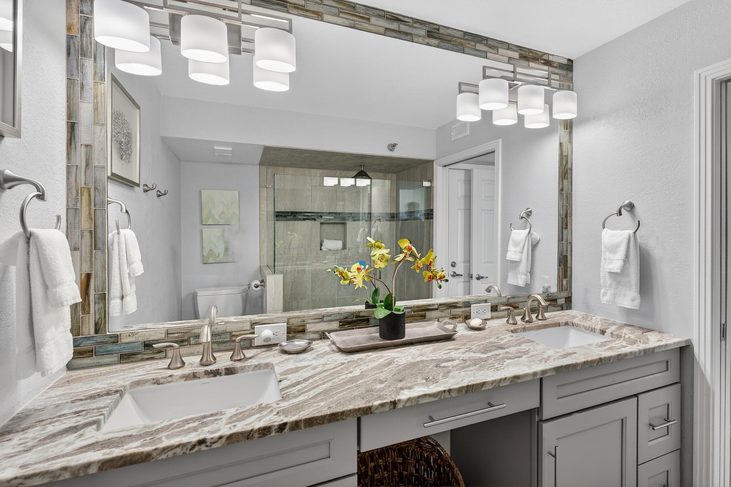 9815 Us Highway 98 # A402