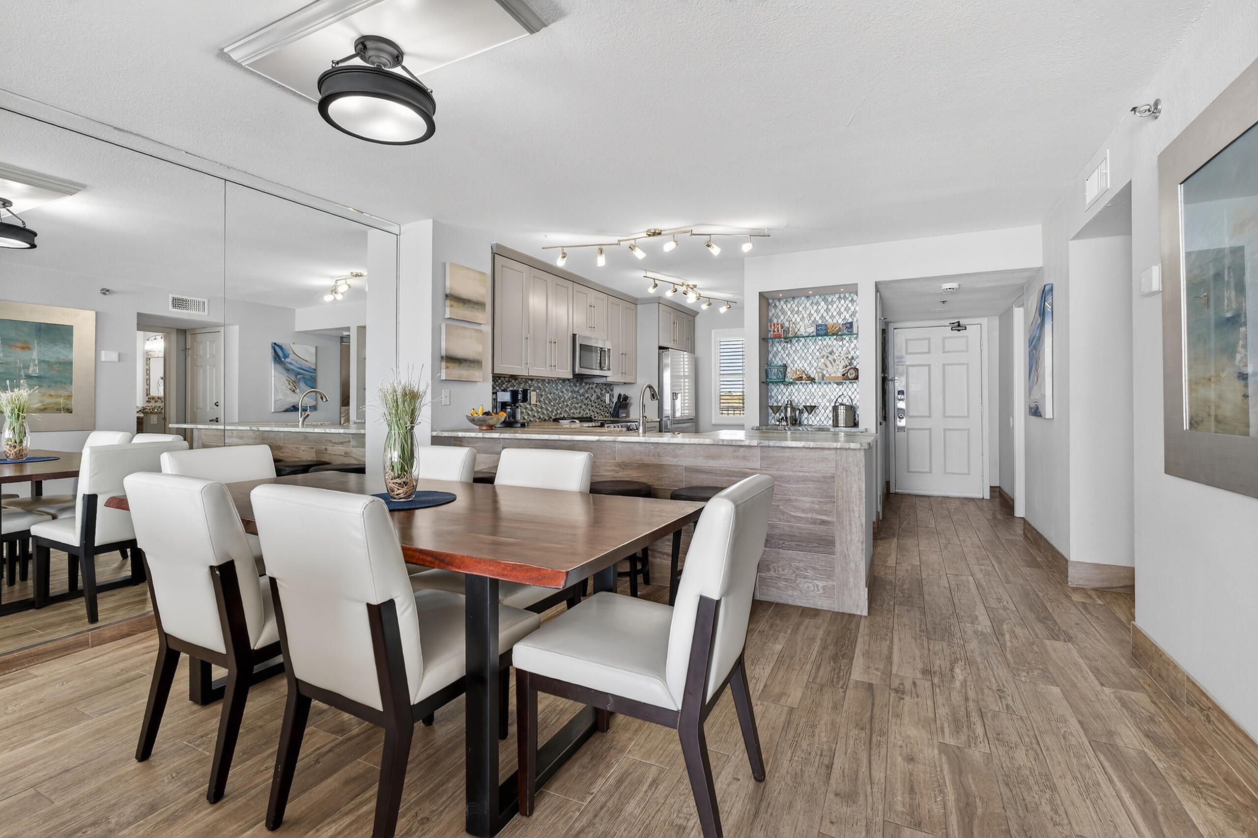 9815 Us Highway 98 # A402