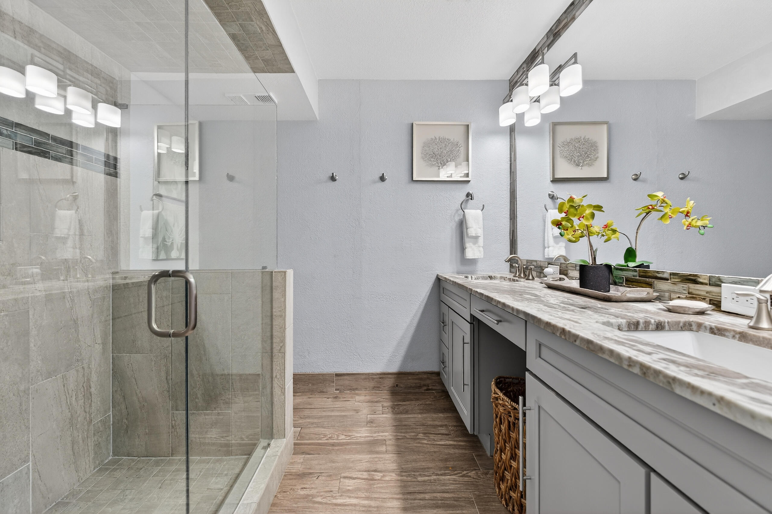 9815 Us Highway 98 # A402