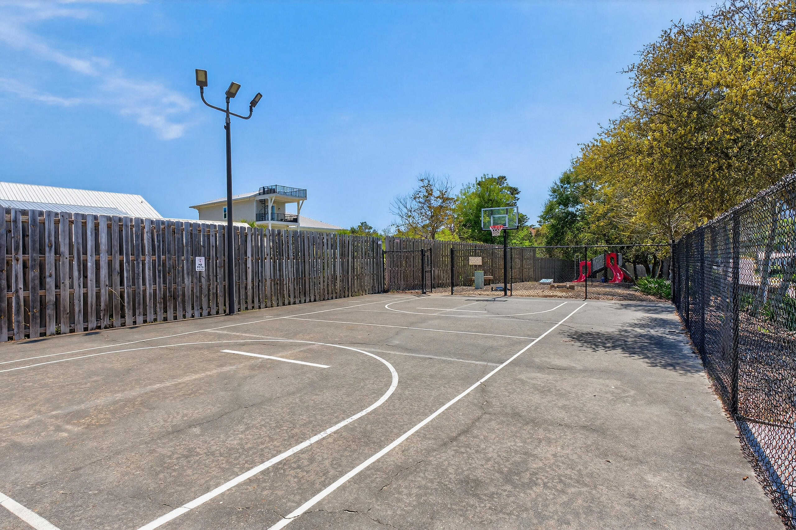 9815 Us Highway 98 # A402