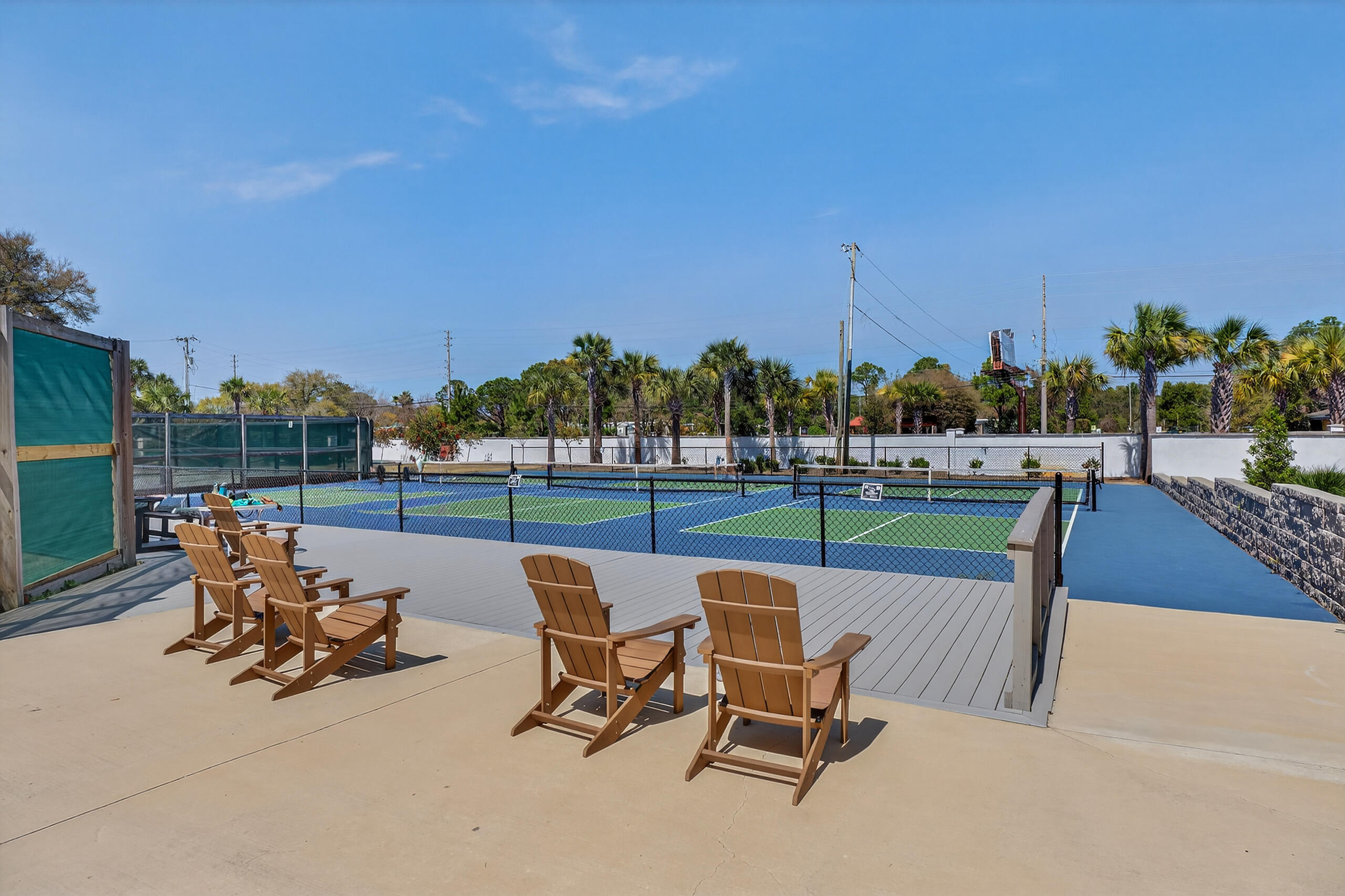 9815 Us Highway 98 # A402