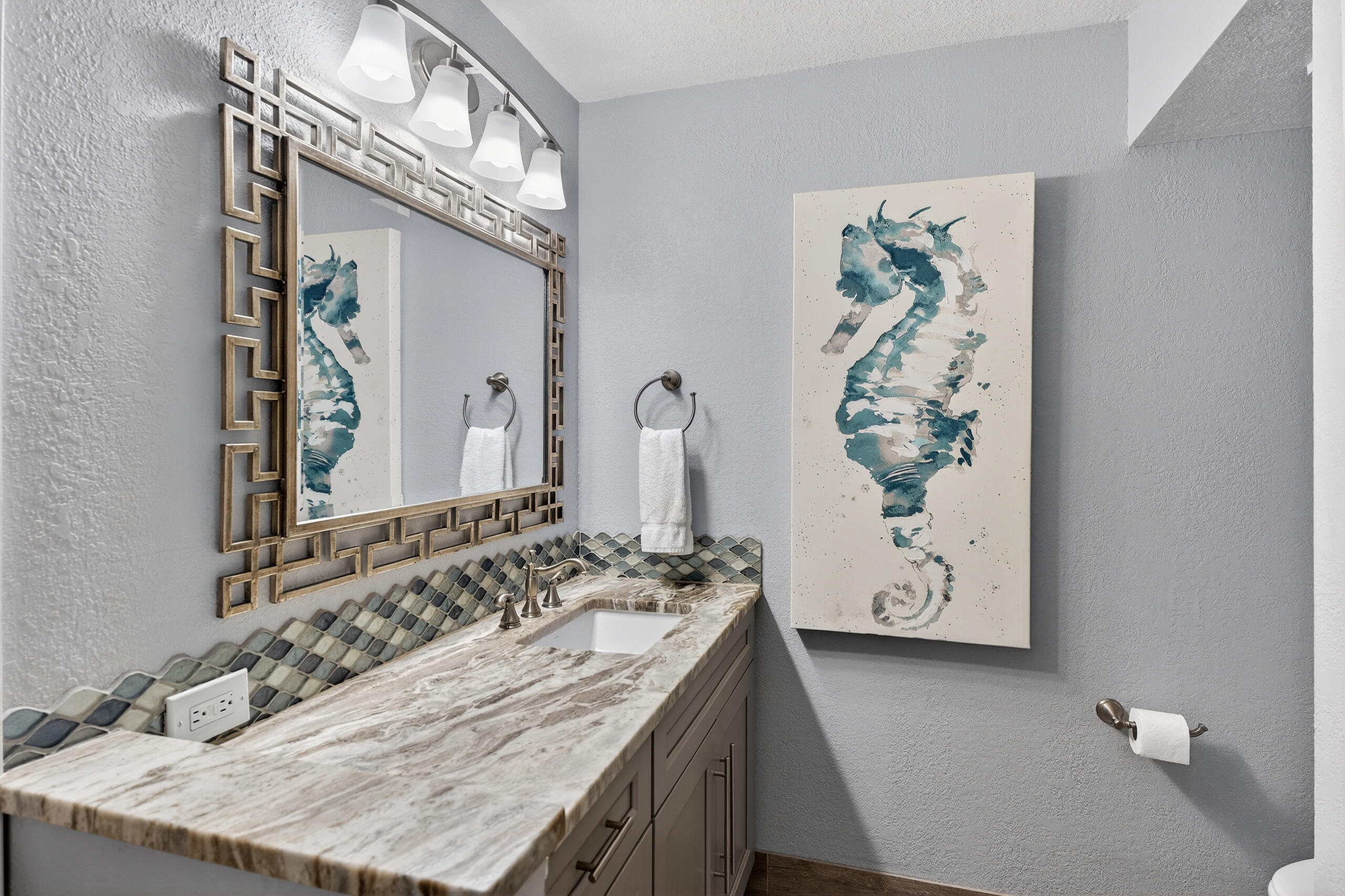 9815 Us Highway 98 # A402