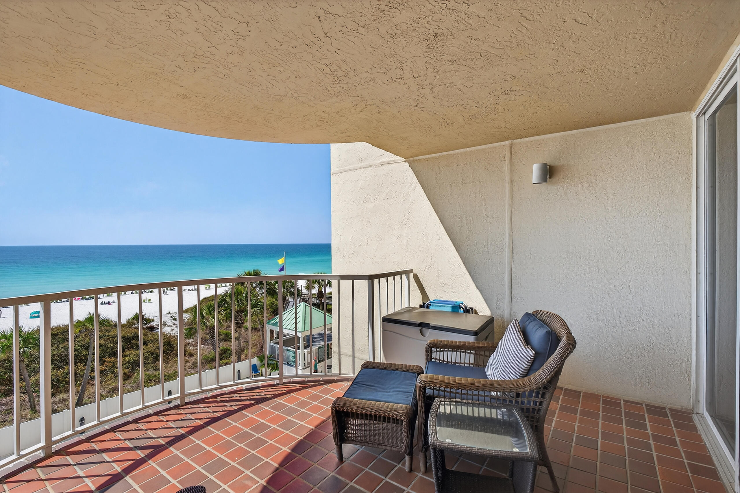 9815 Us Highway 98 # A402