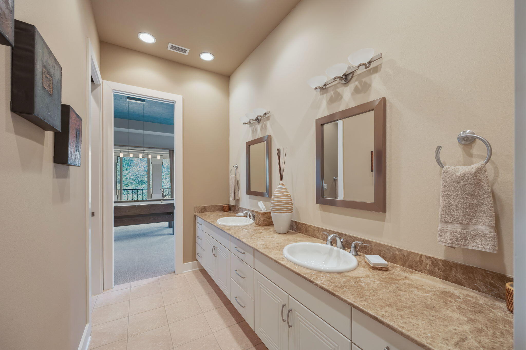 2943 Pine Valley Drive