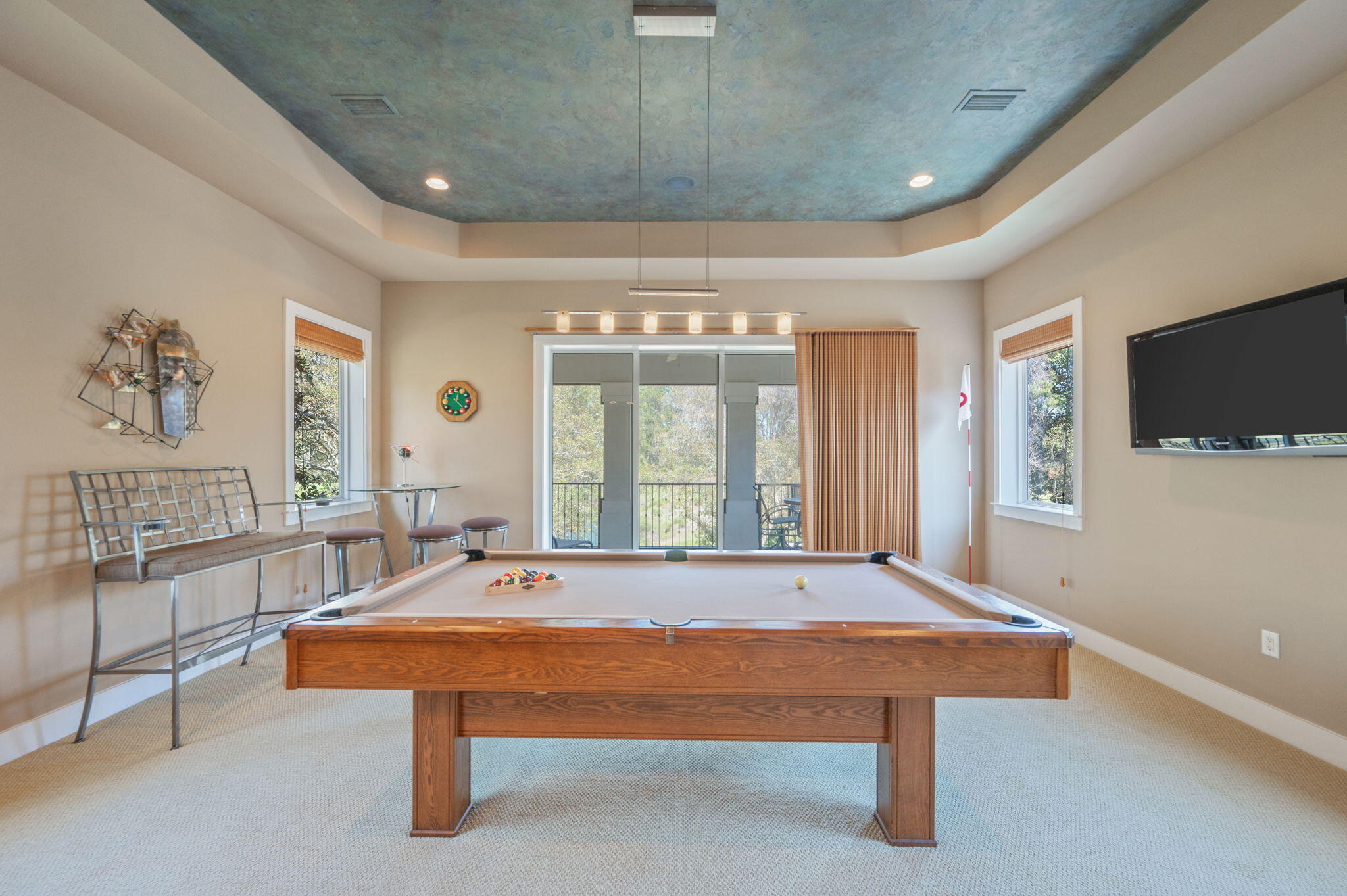 2943 Pine Valley Drive