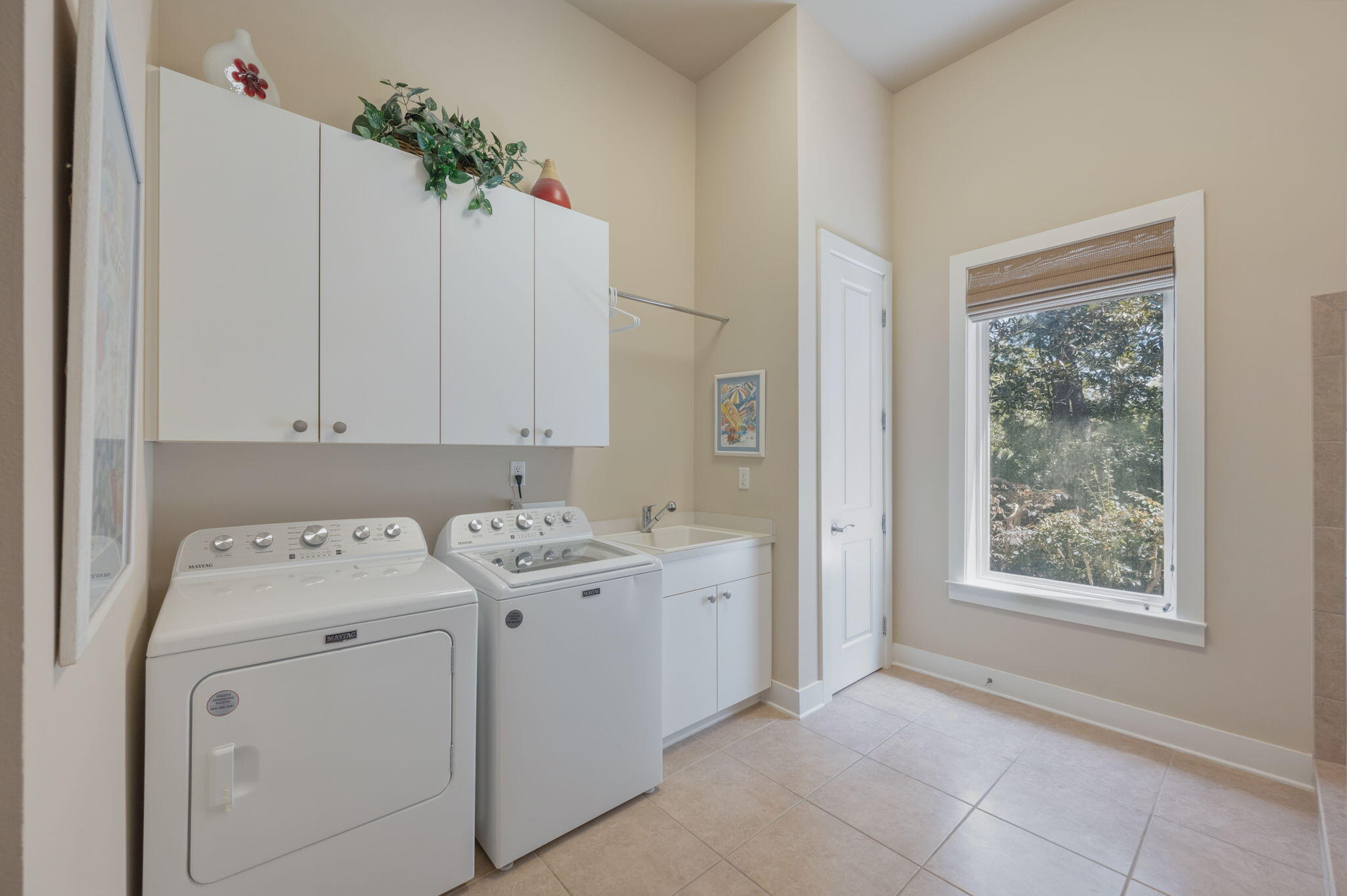 2943 Pine Valley Drive