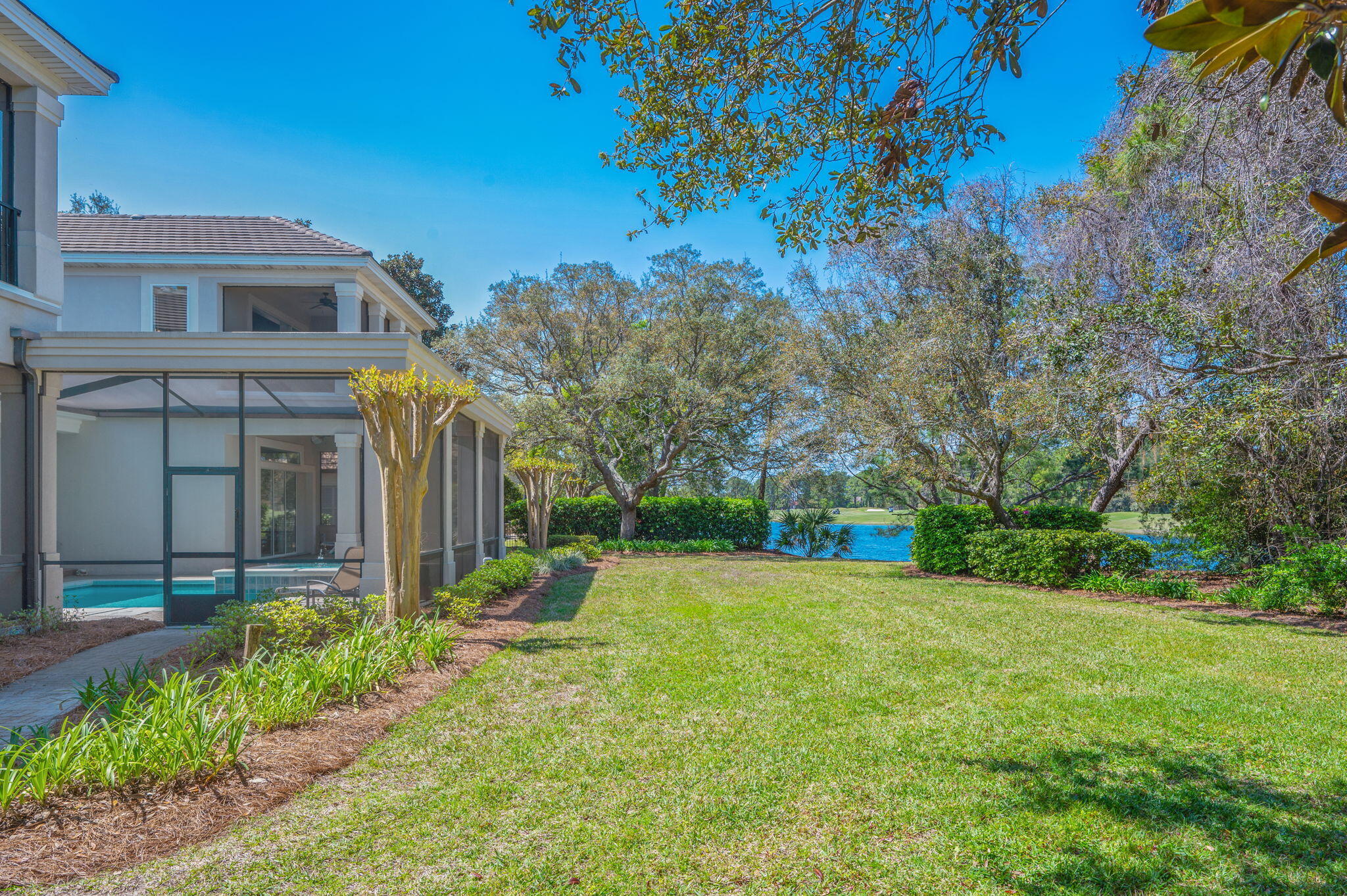 2943 Pine Valley Drive