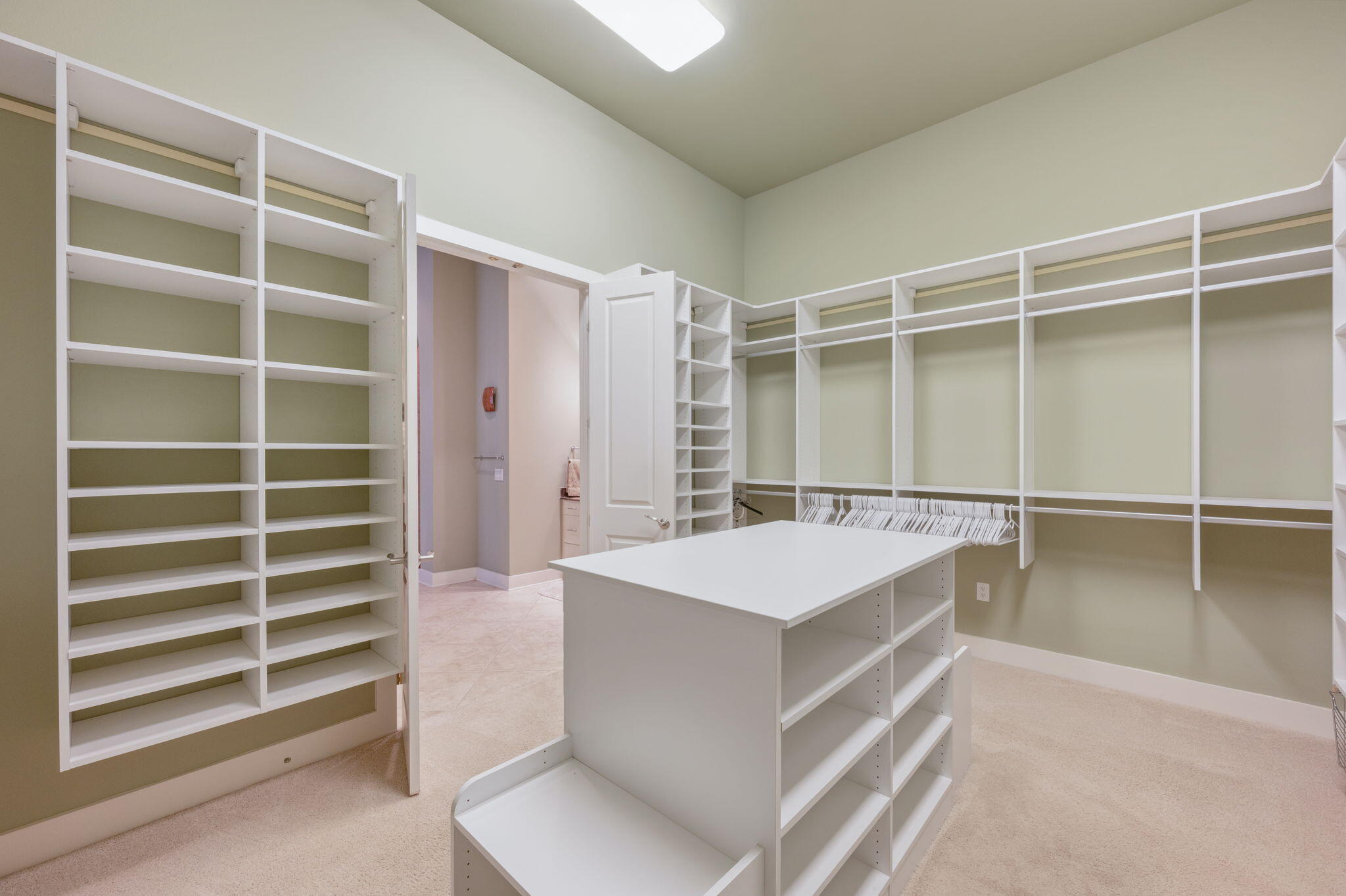 2943 Pine Valley Drive