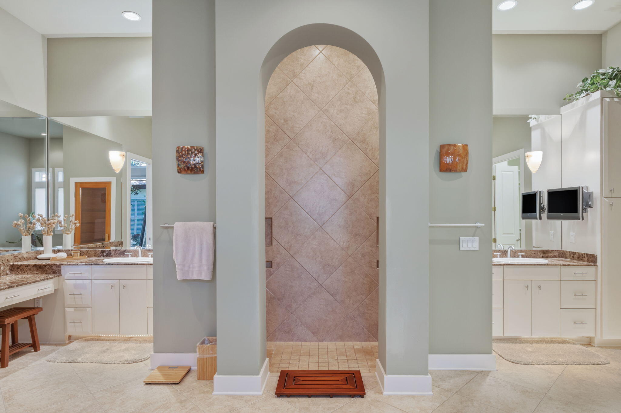 2943 Pine Valley Drive