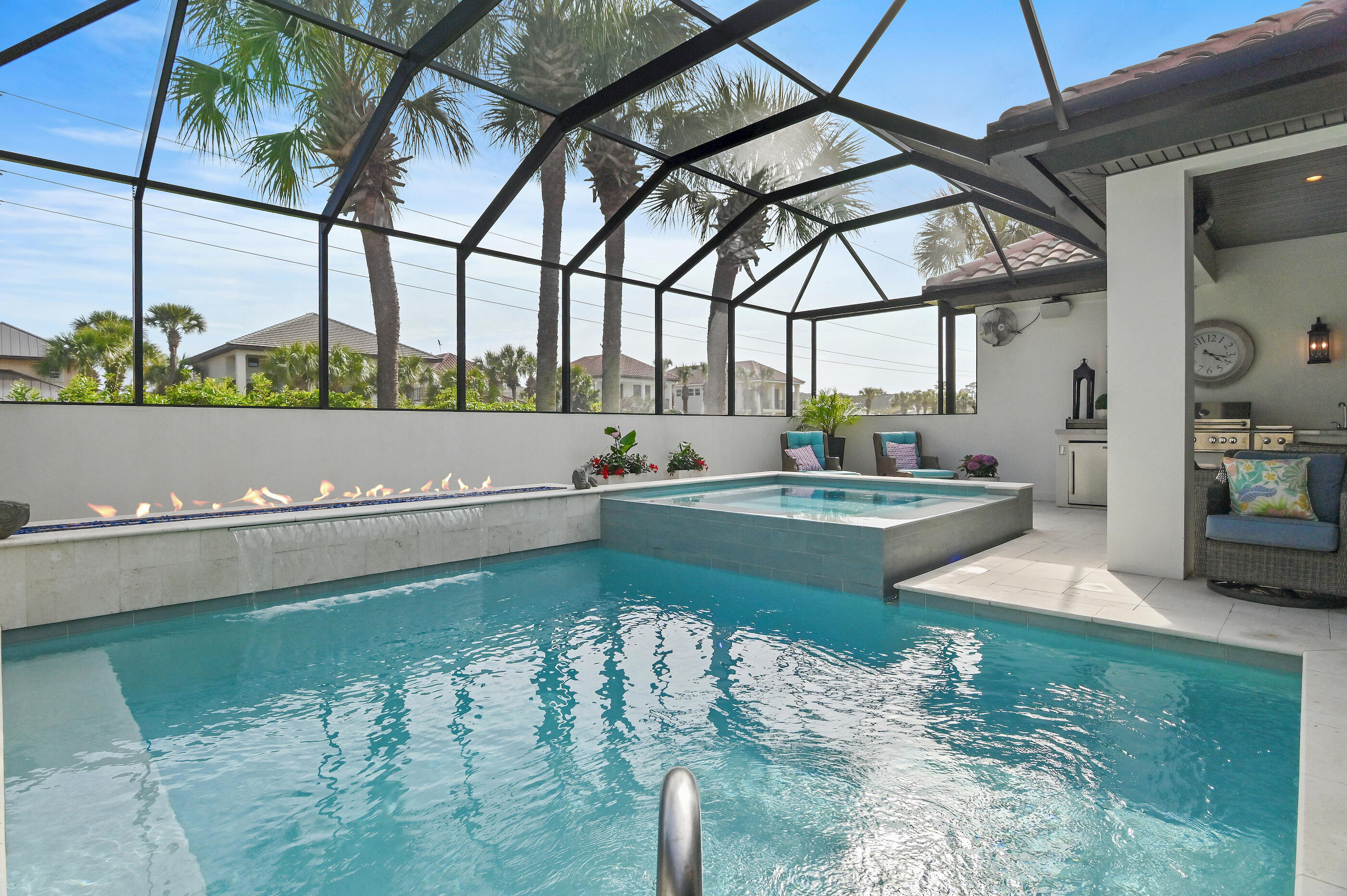 4765 Papaya Park