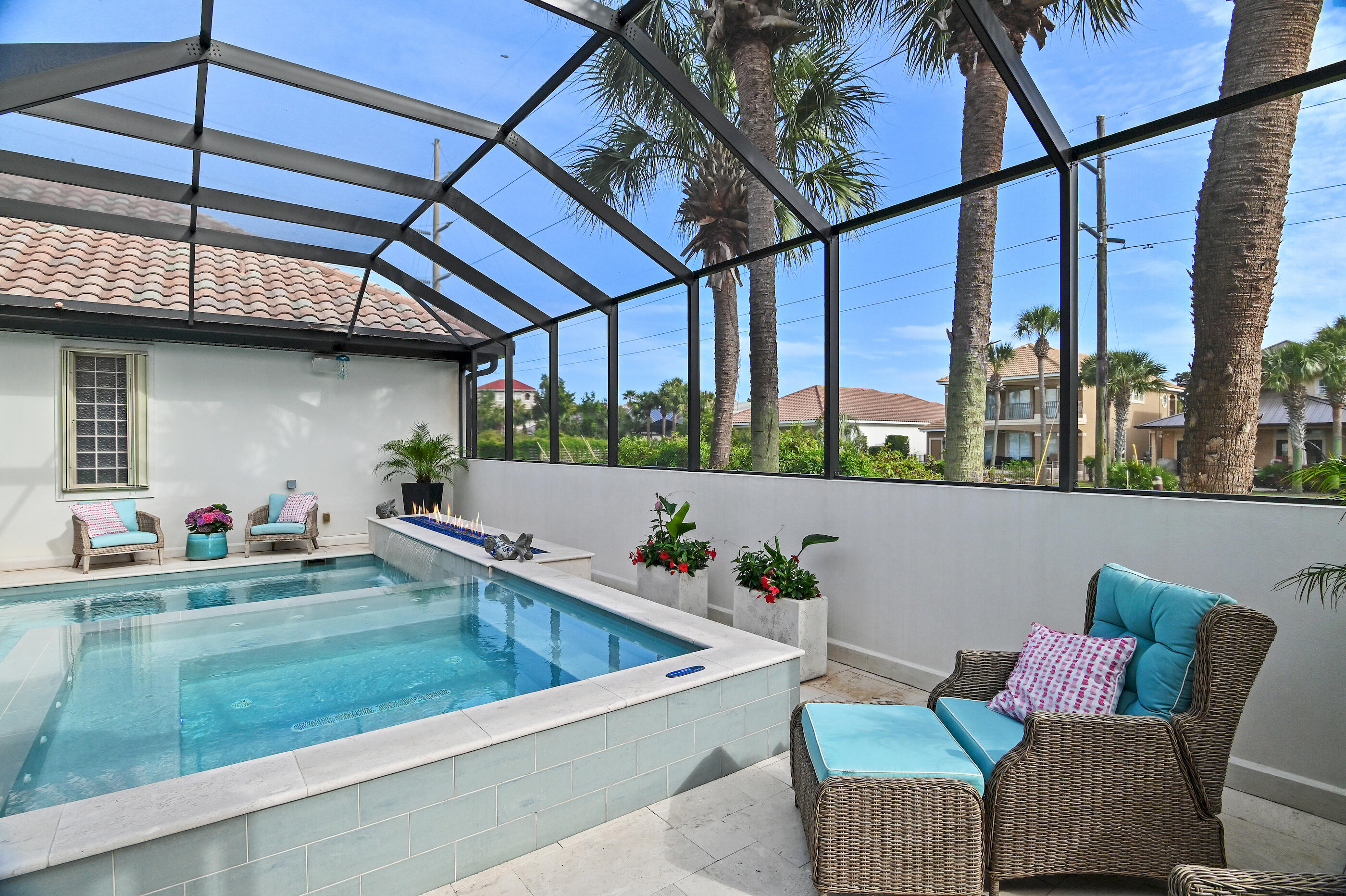 4765 Papaya Park