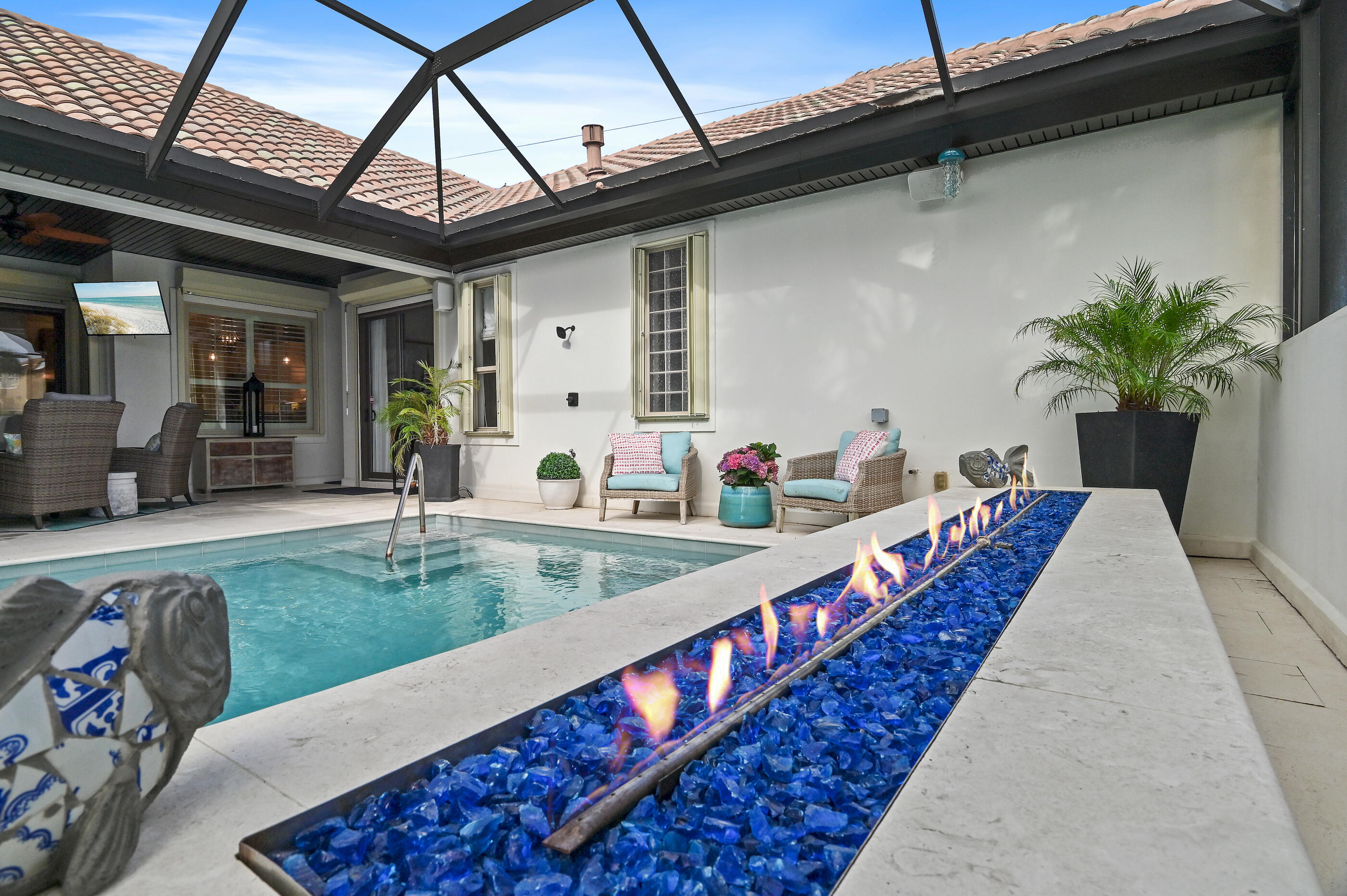 4765 Papaya Park