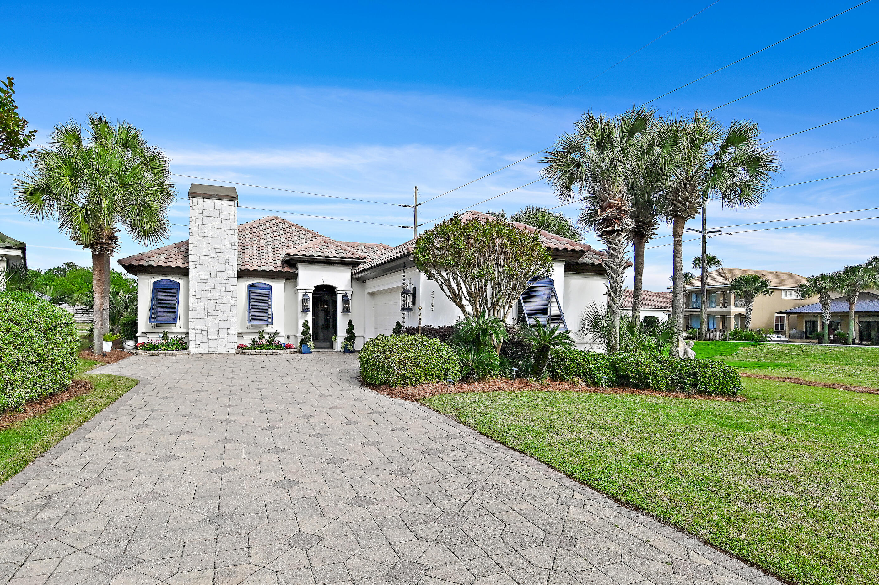 4765 Papaya Park
