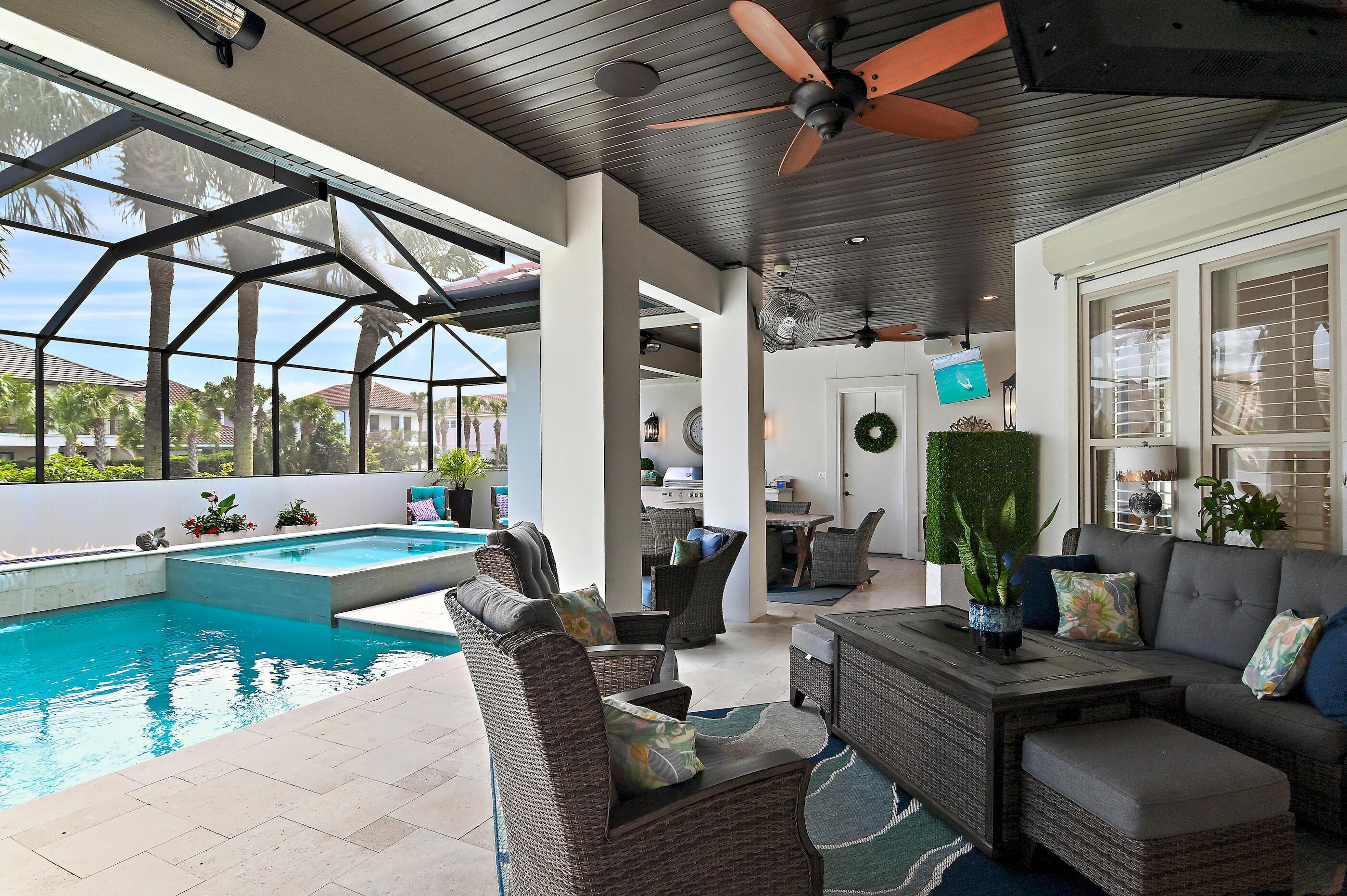 4765 Papaya Park