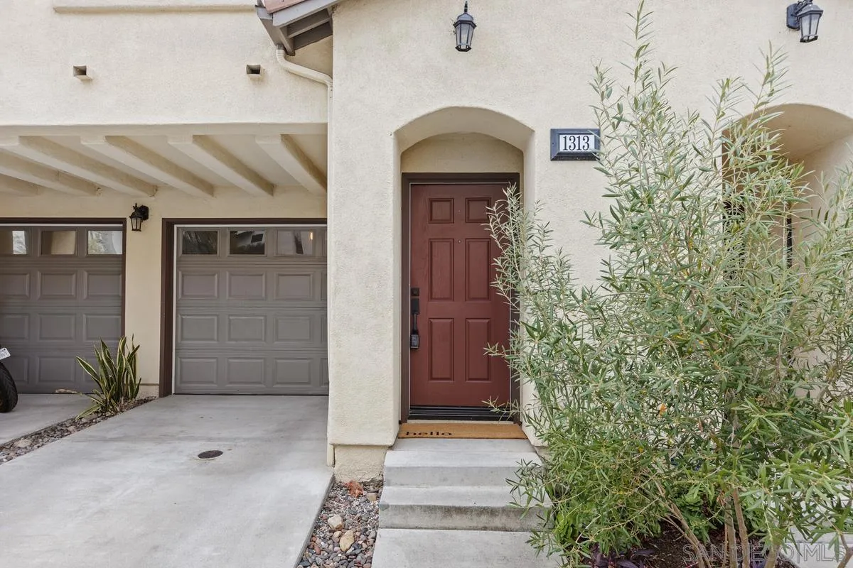 1313 Terracina Ln