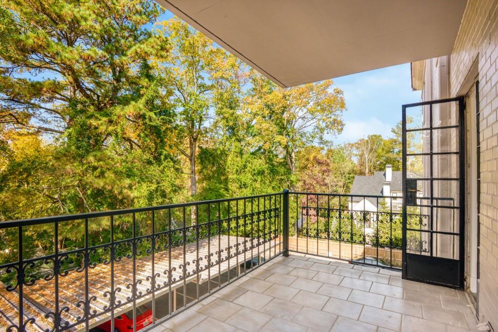 3648 Peachtree Road Unit: 2G