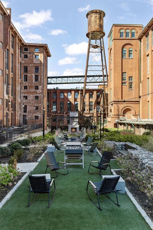 170 Boulevard SE Unit 104E