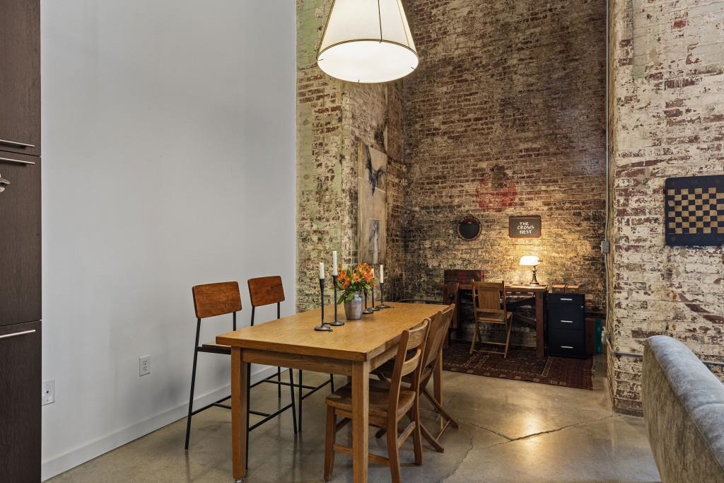 170 Boulevard SE Unit 104E