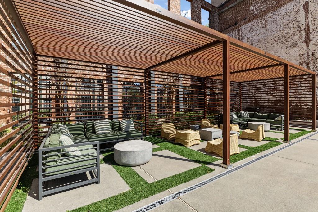 170 Boulevard SE Unit 104E