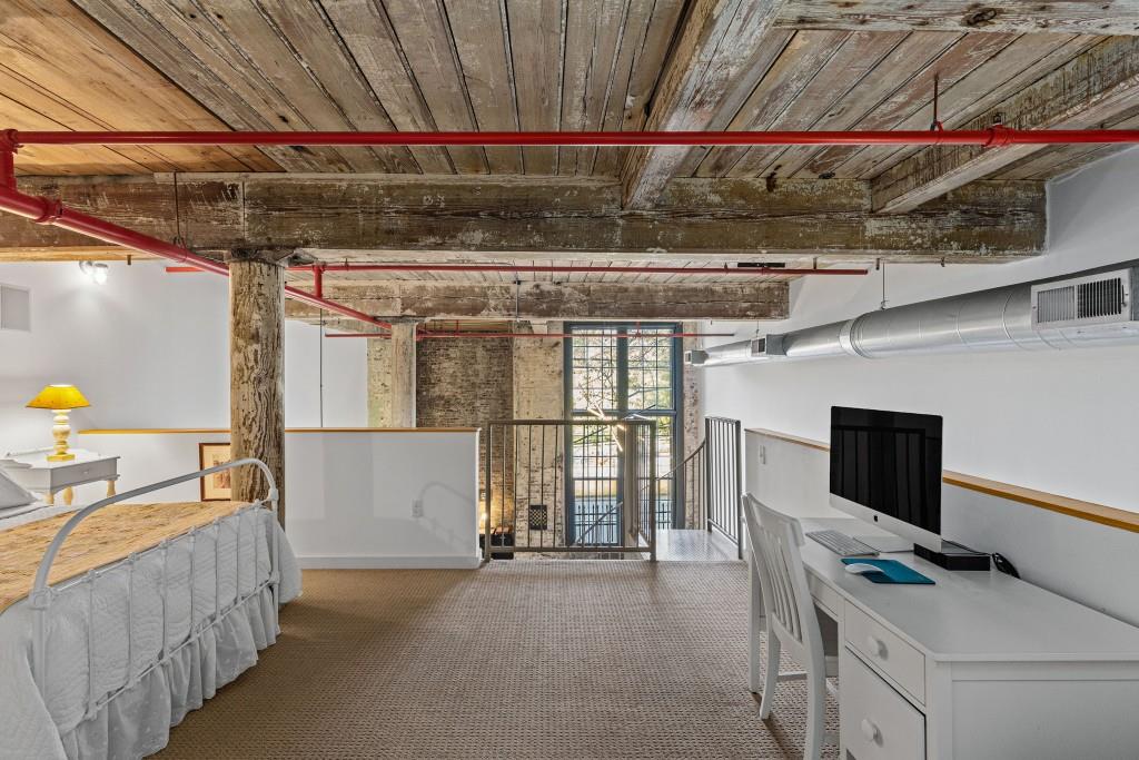 170 Boulevard SE Unit 104E