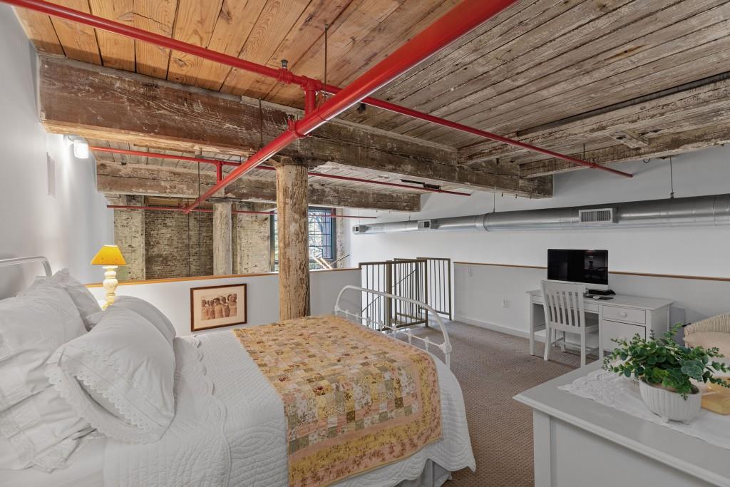 170 Boulevard SE Unit 104E